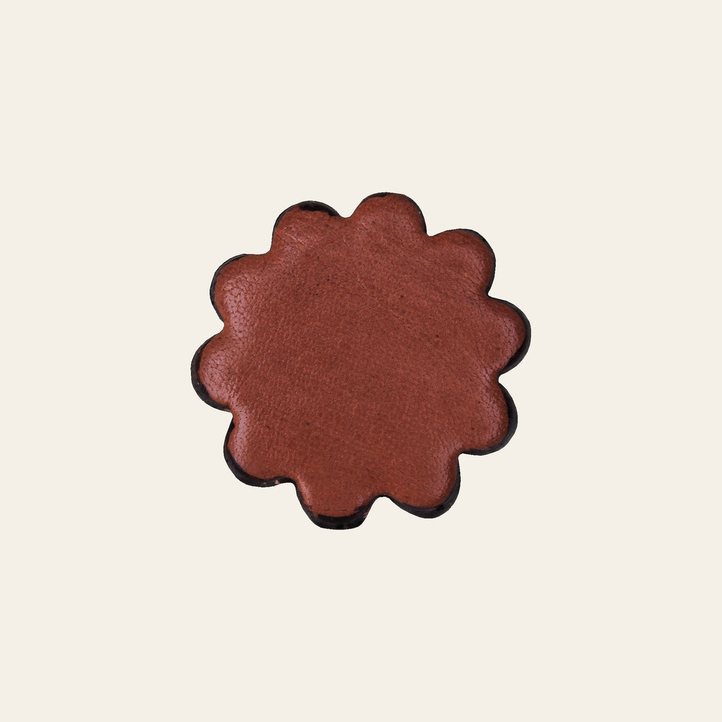 1" Hilason Plain Scalloped Leather Rosette Concho Saddle Mahogany