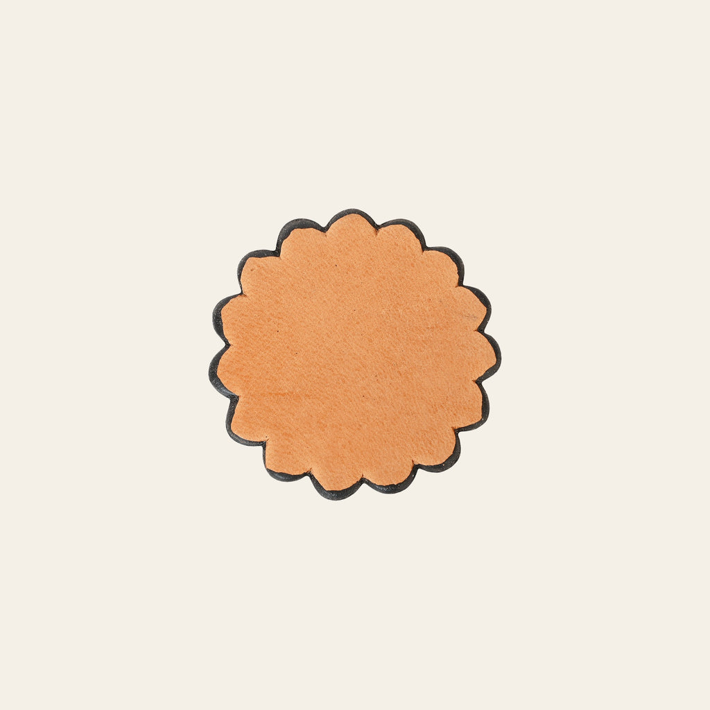 1" Hilason Plain Scalloped Leather Rosette Concho Saddle Tan