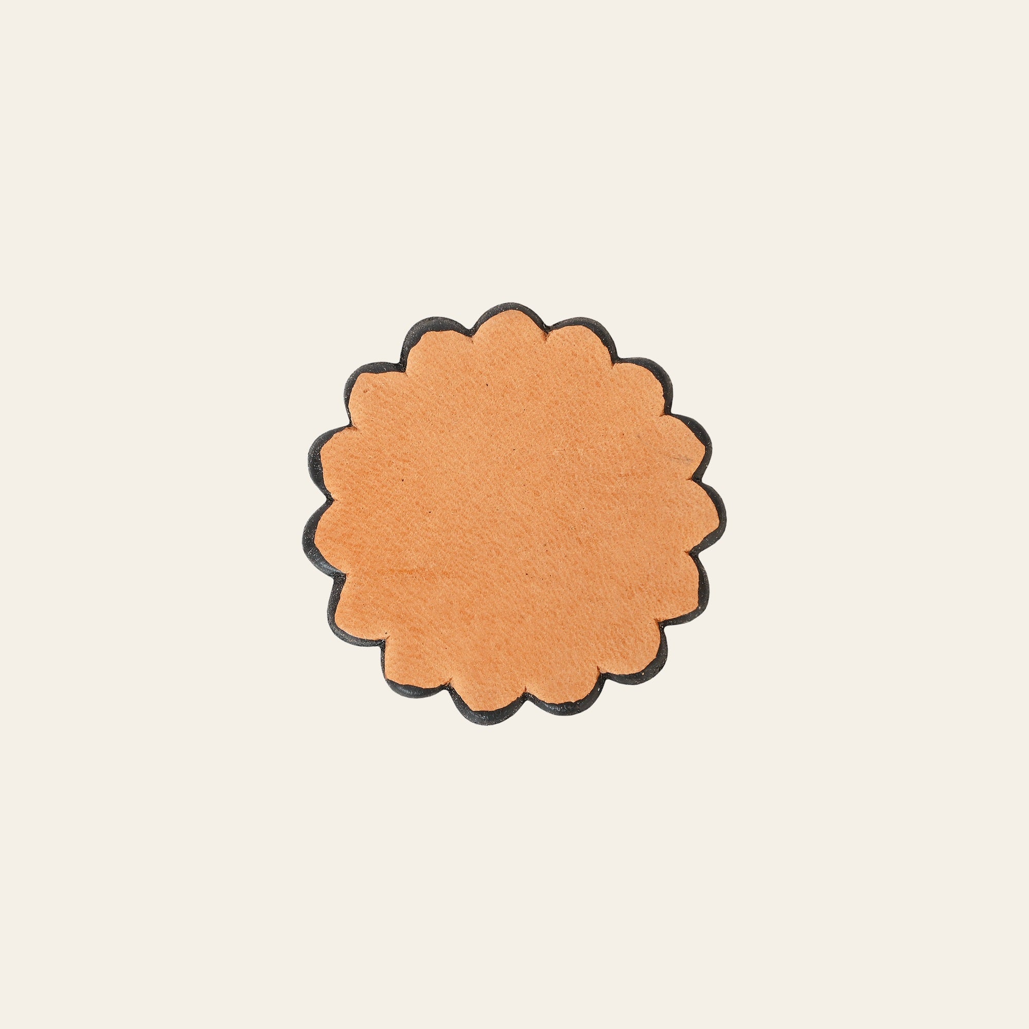 1" Hilason Plain Scalloped Leather Rosette Concho Saddle Tan