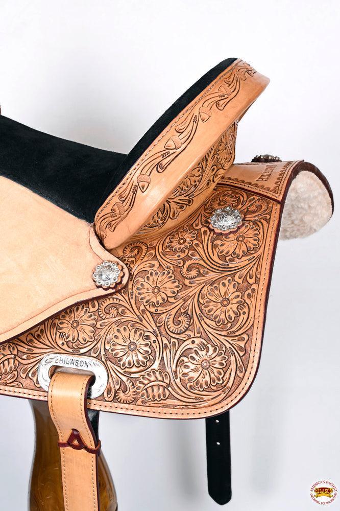 Rugged Western Trail Saddle With American Leather Flex Tree For Extended Journeys
