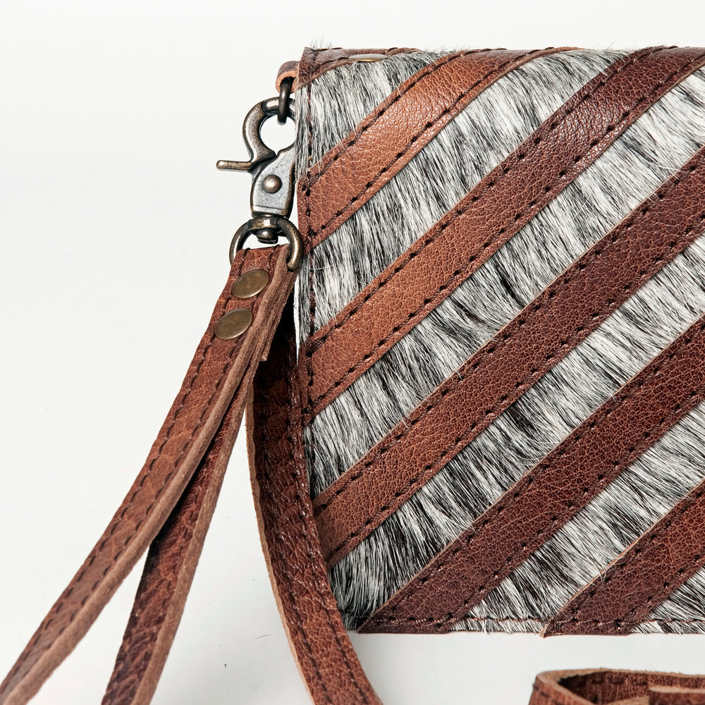 American Darling Organiser Bag Handcrafted from Crocodile Embossed Genuine Leather with YKK Zipper and Detachable Strap