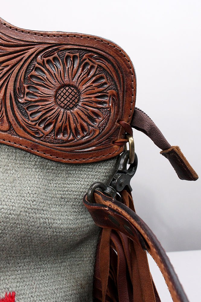 Saddle Blanket Leather Clutch Bag For Women With Western Style Intricate Detailing