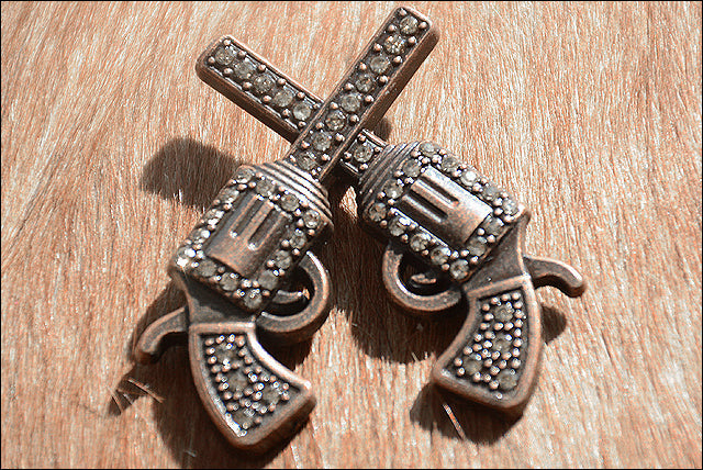 Western Screw Back Concho One Piece Crystal Bling Cross Pistol Saddle