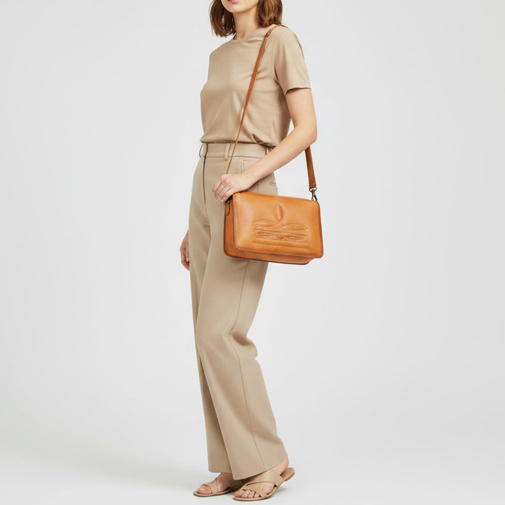 American Darling Genuine Leather Crossbody Wallet for Women, Tan Leather Western Shoulder Clutch Purse