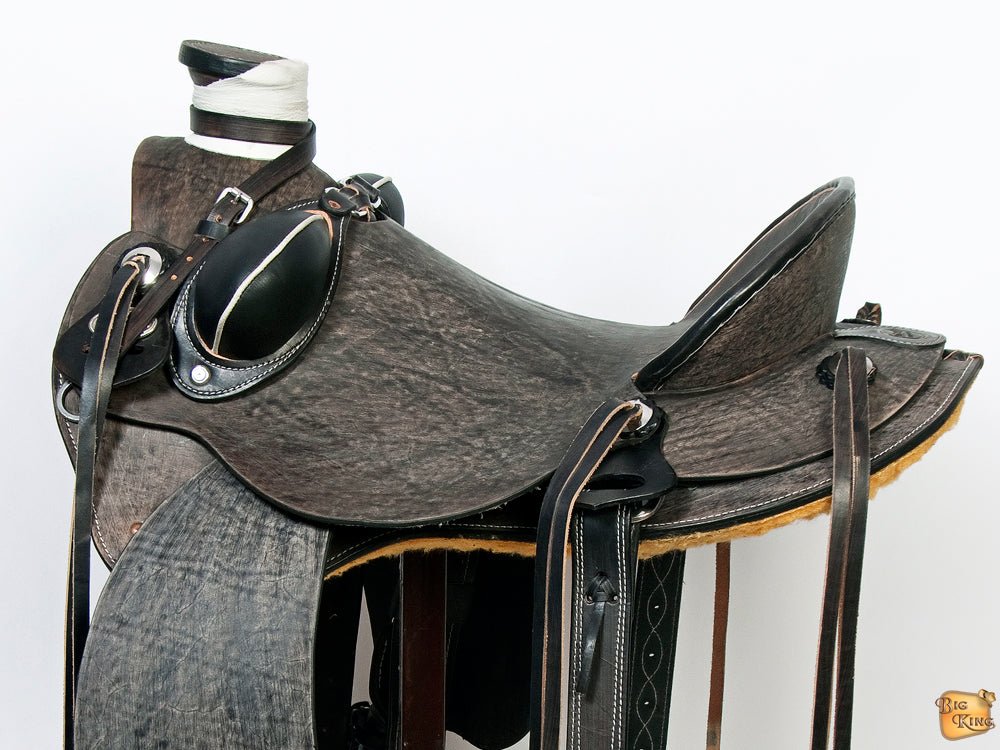 Traditional Handcrafted Antique Black Wade Ranch Roping Saddle With Exquisite Tooled Leather