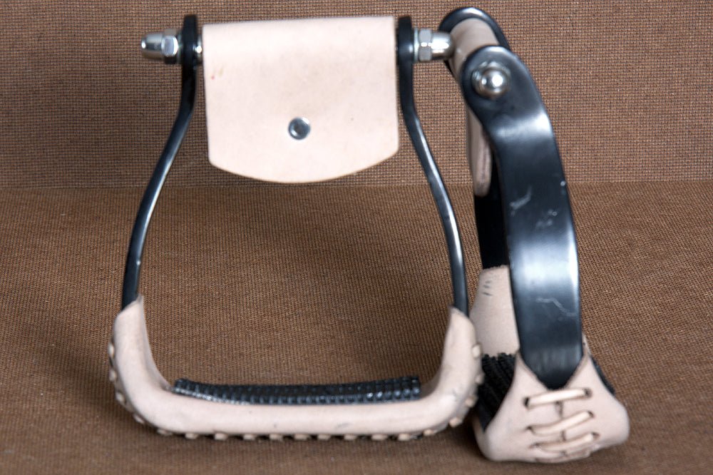 Hilason Western AnodizeÂ Aluminium Color Horse Barrel Racing Saddle Stirrups Pair
