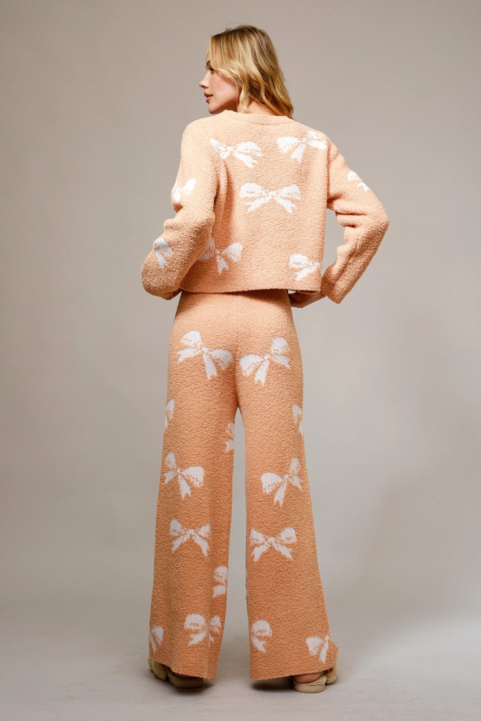 Blush & Bows Lounge | Set — view 2