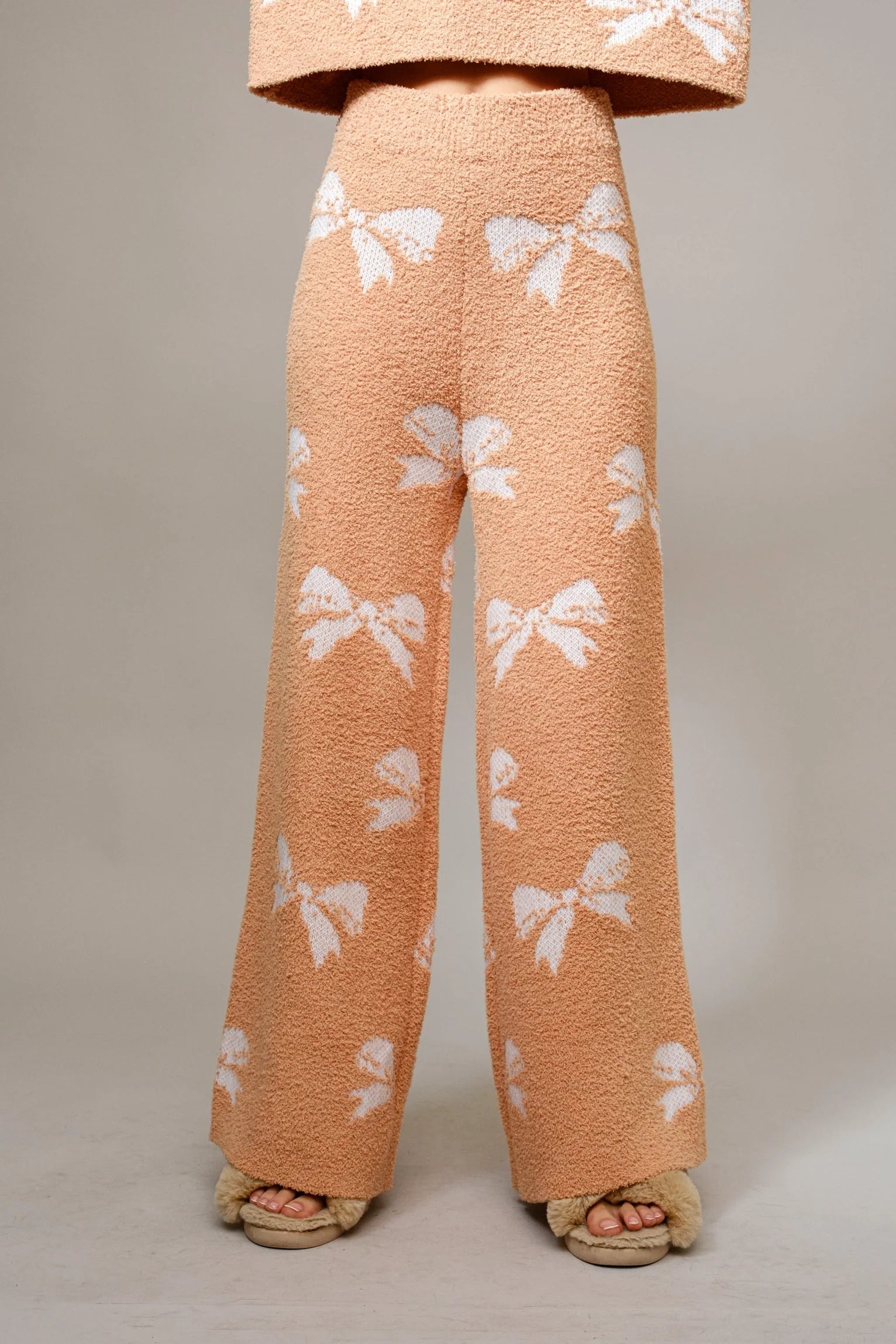 Blush & Bows Lounge | Set — view 4