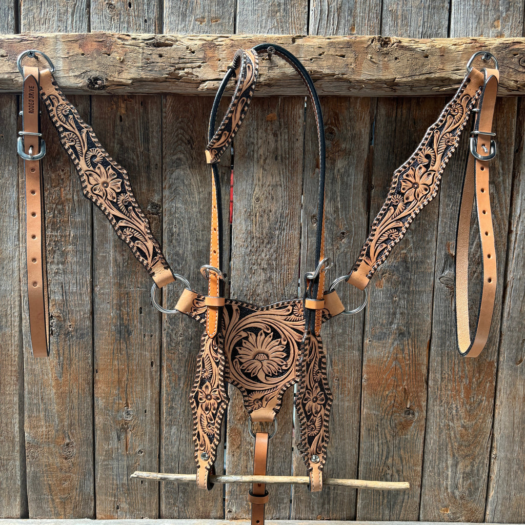 Light Oil Floral Whipstitch Triangle / Gladiator Browband/ One Ear Breastcollar Tack Set — view 2