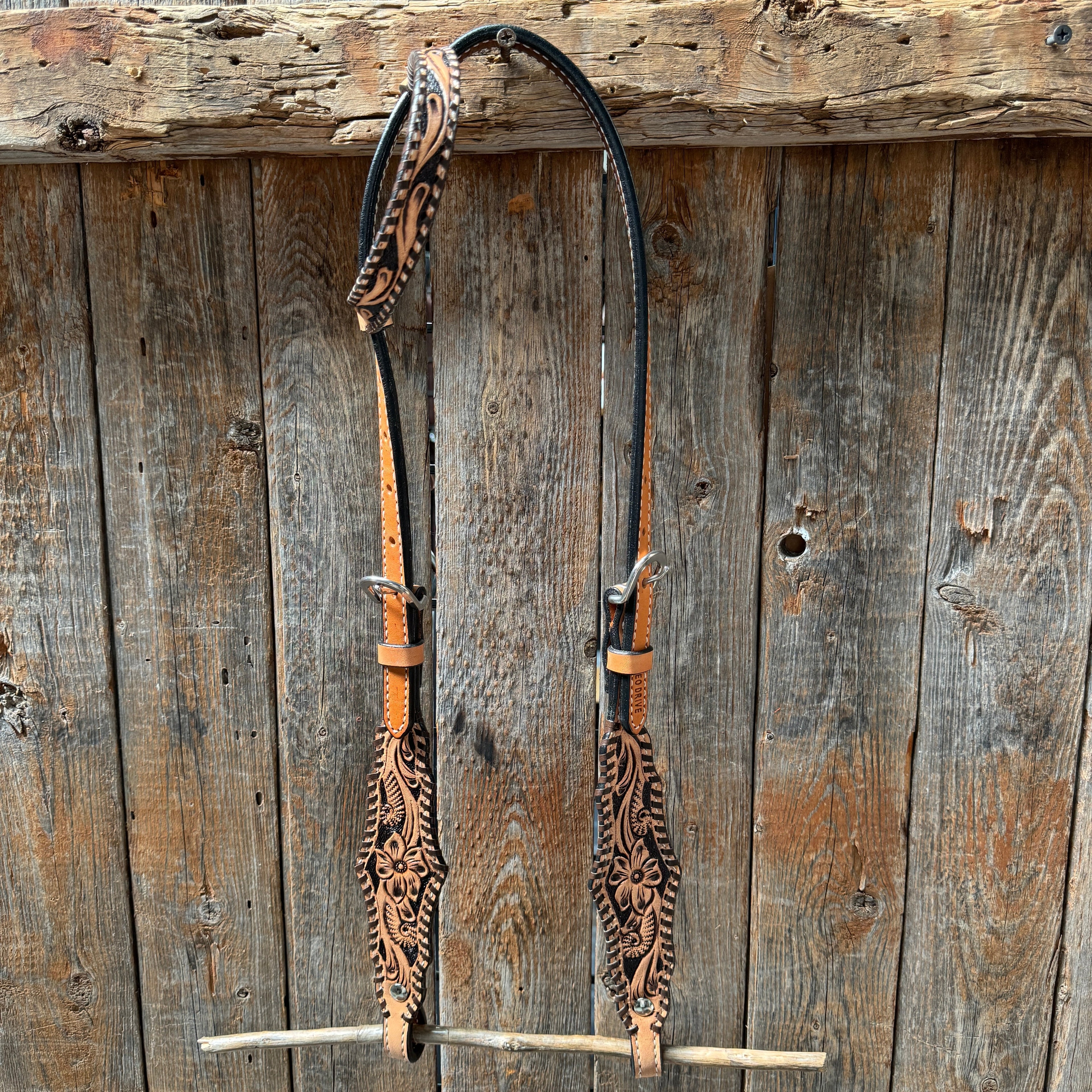 Light Oil Floral Whipstitch Triangle / Gladiator Browband/ One Ear Breastcollar Tack Set — view 4