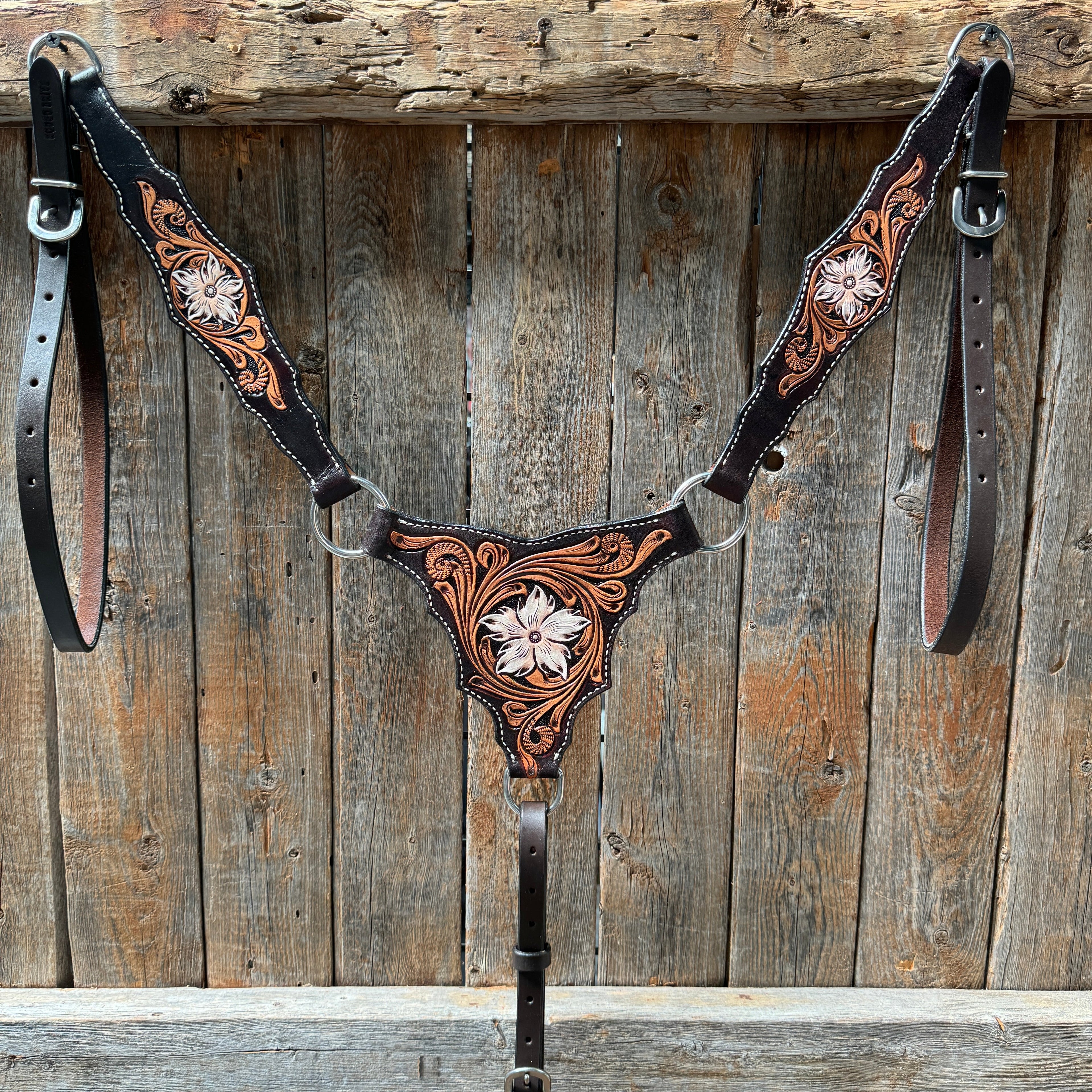 Triple Tone Floral Triangle / Gladiator Browband/ One Ear Breastcollar Tack Set — view 5