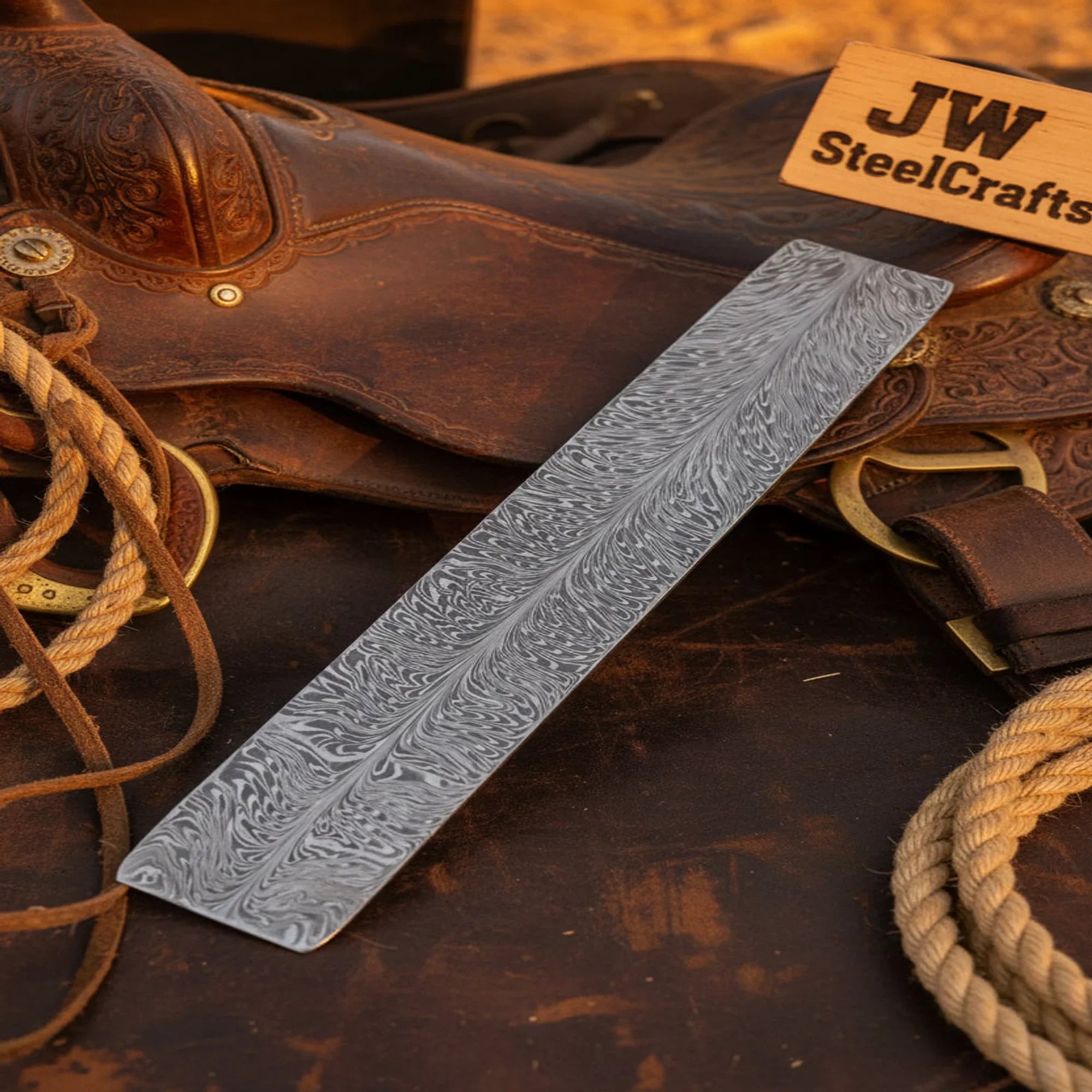 Forged Damascus Flat Bar with Full Feather Pattern for Knife Making