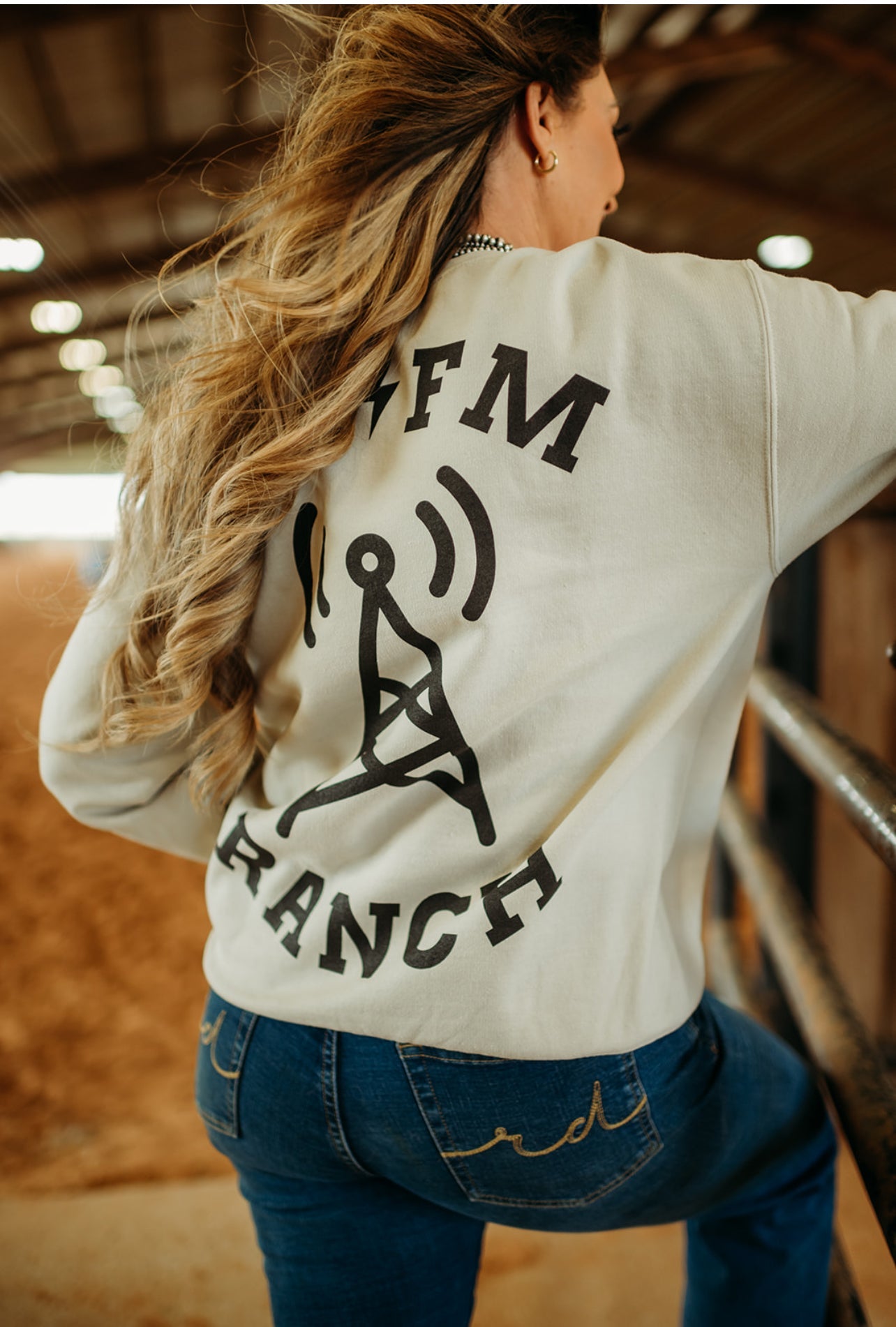 Am Fm Ranch | Crewneck — view 4