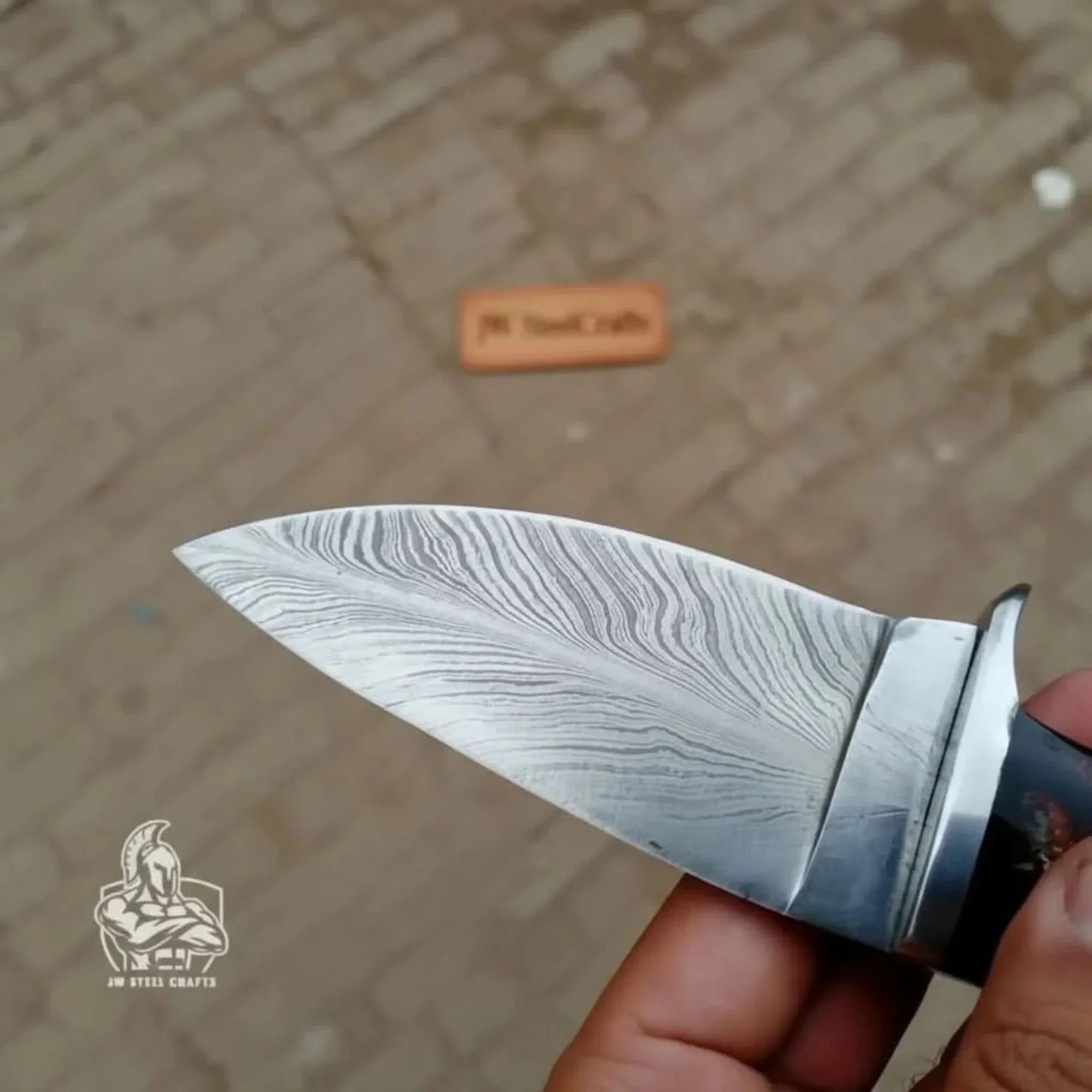 Skinner Knife, Feather Damascus Blade, Resin Handle, Fixed Blade Hunting Knife
