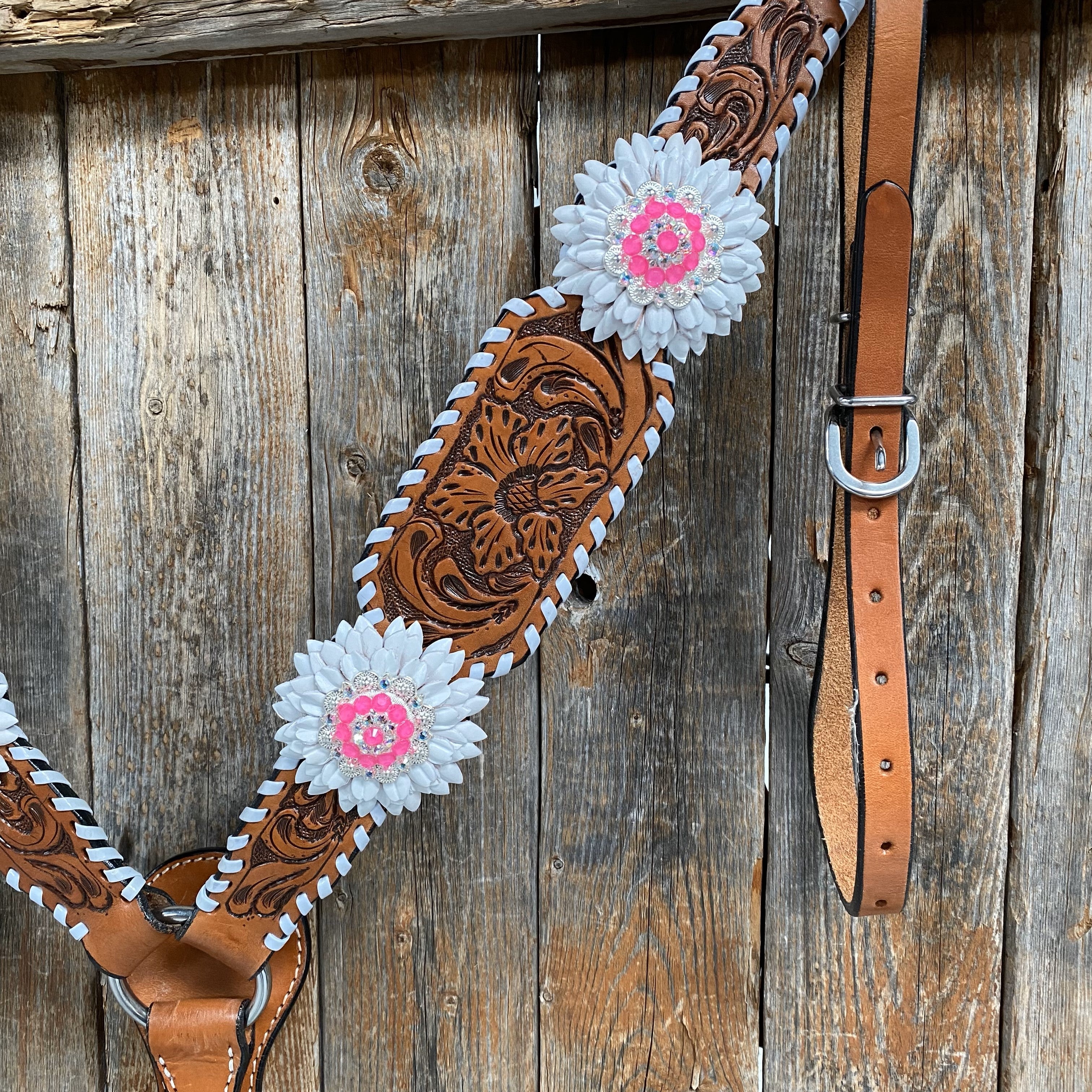 Light Oil Whipstitch Neon and White One Ear/ Breastcollar Tack Set #OEBC561 — view 3