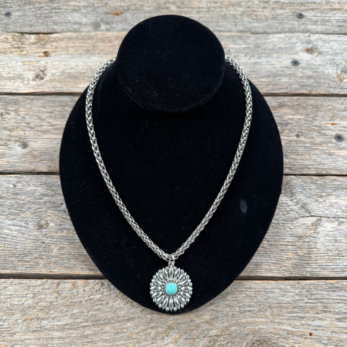 Sunflower Fashion Turquoise Pendant Necklace