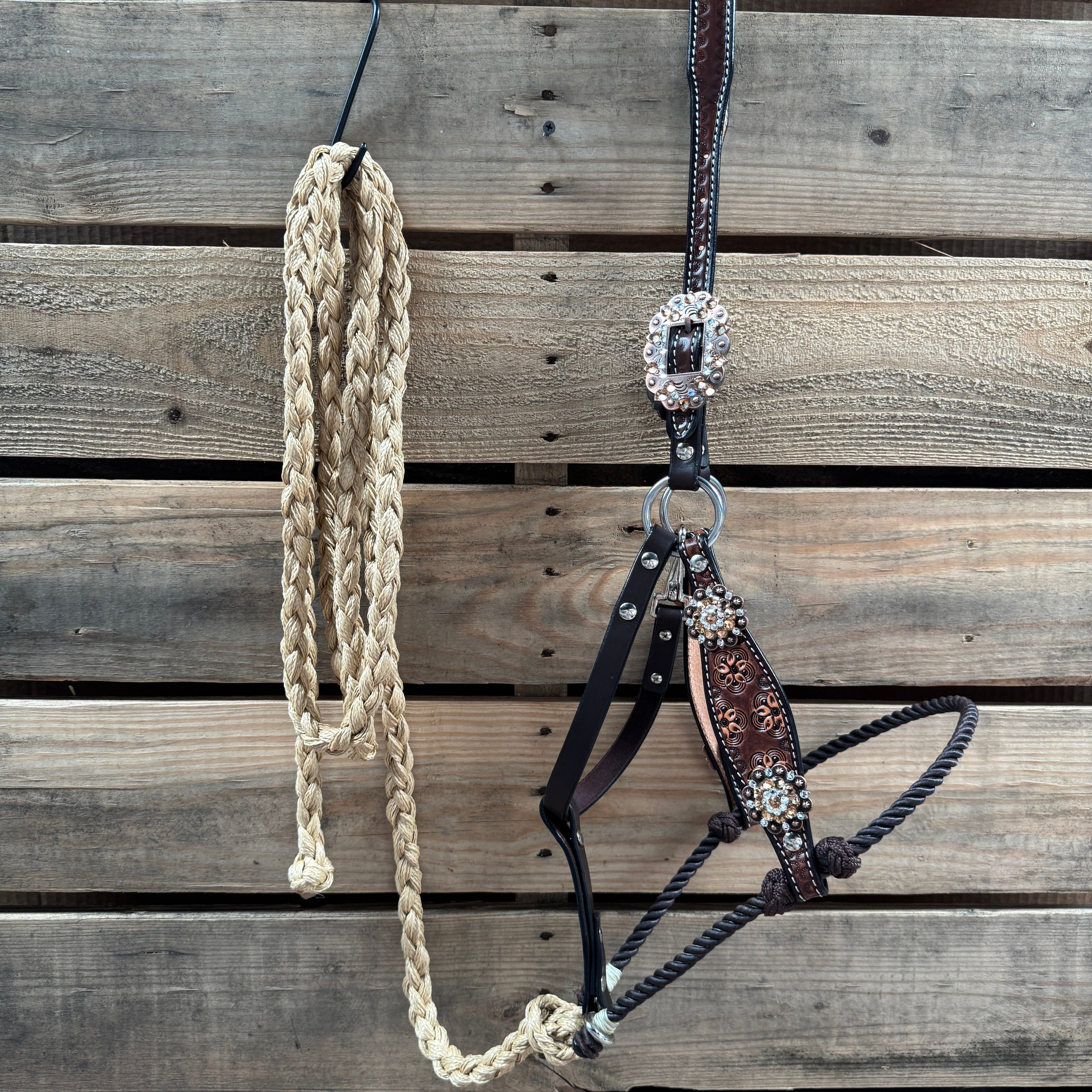 Flower Power Lariat & Leather Combo Halter #LH105