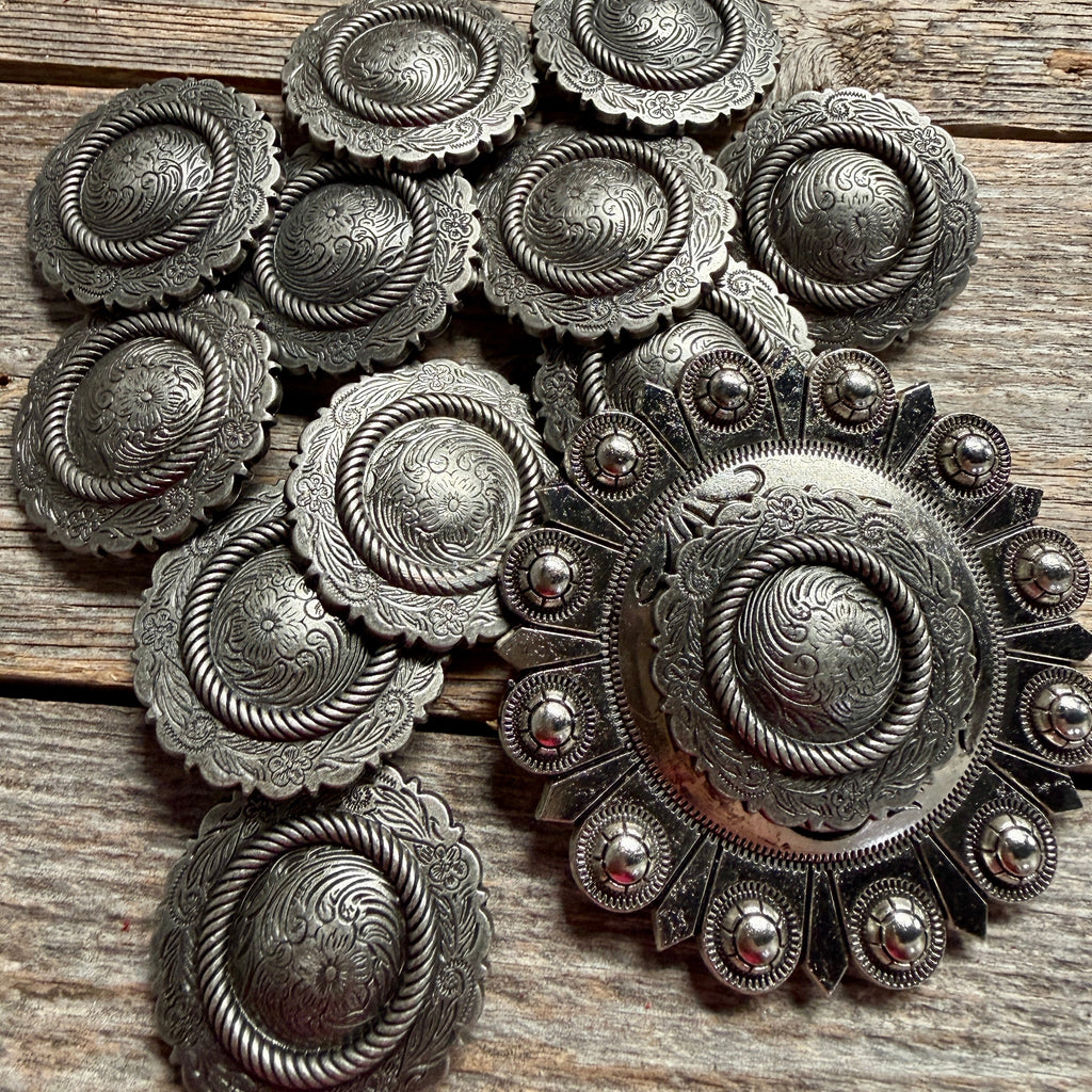 Antique Silver Round Western Concho W102