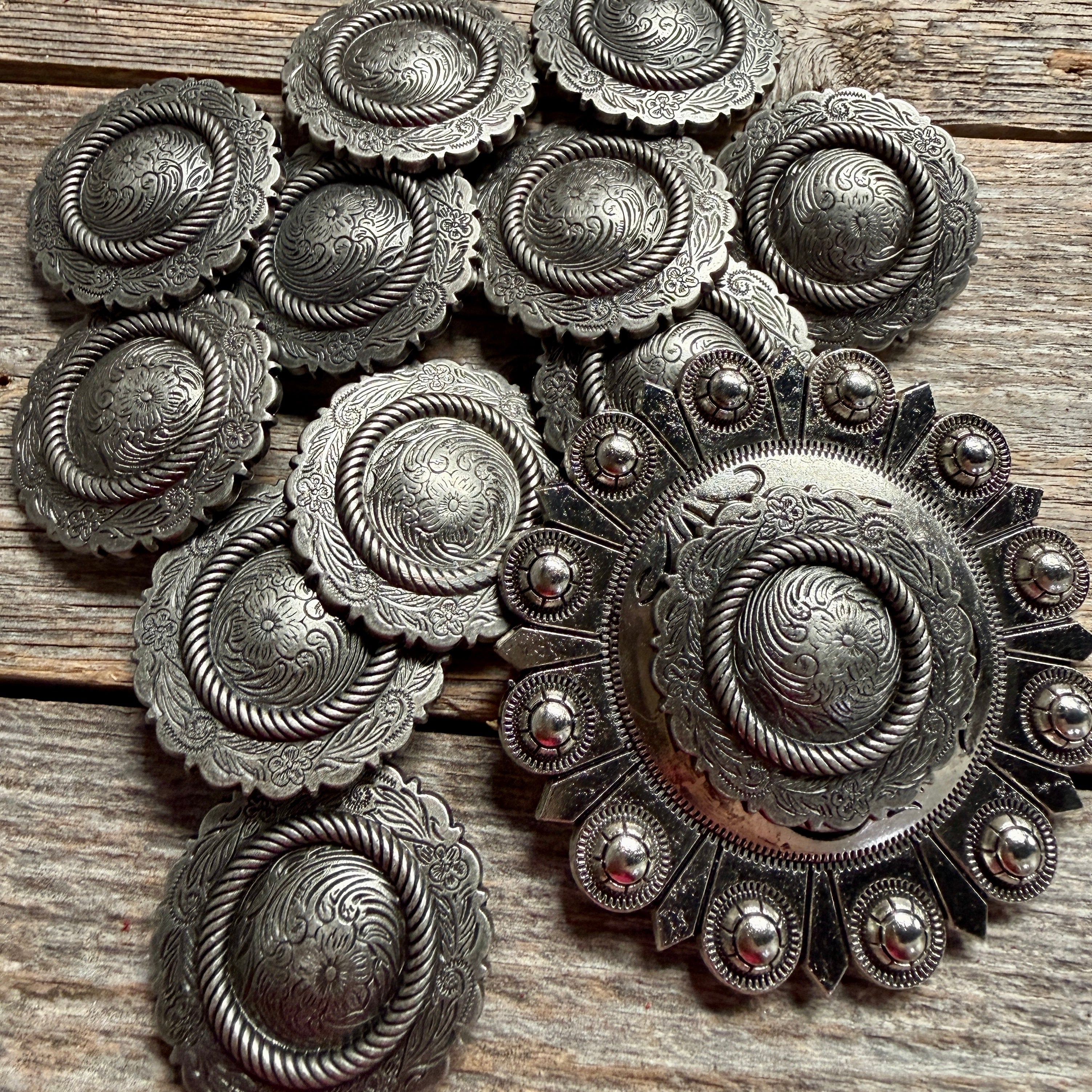 Antique Silver Round Western Concho W102