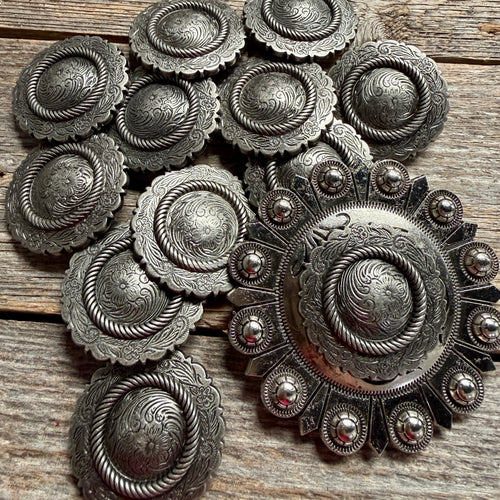 Antique Silver Round Western Concho W102
