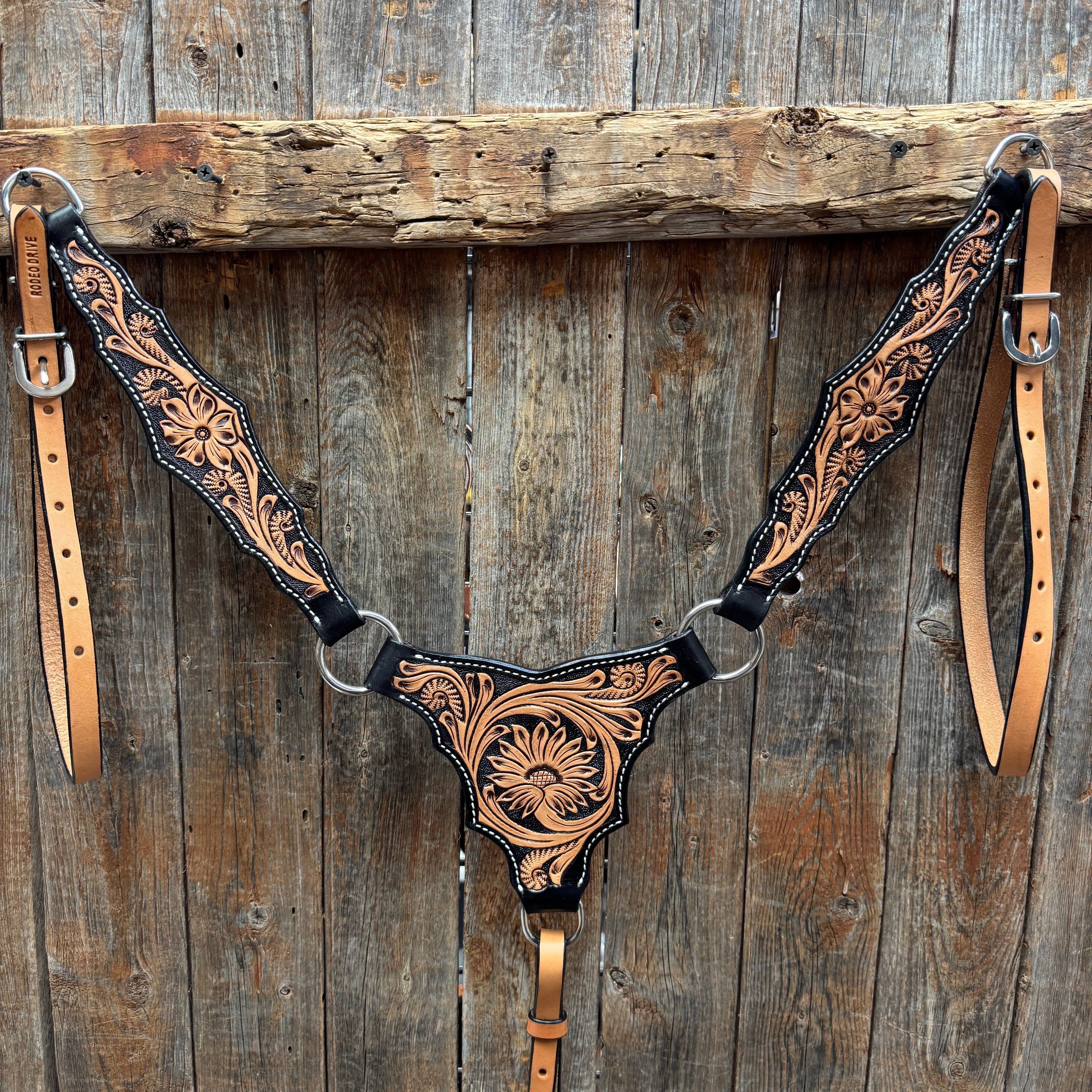 Two Tone Floral Triangle / Gladiator Browband/ One Ear Breastcollar Tack Set — view 8
