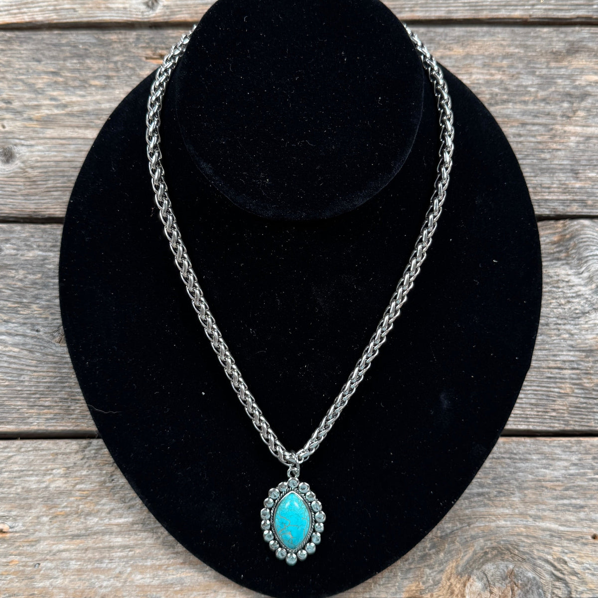 Ellipse Fashion Turquoise Pendant Necklace