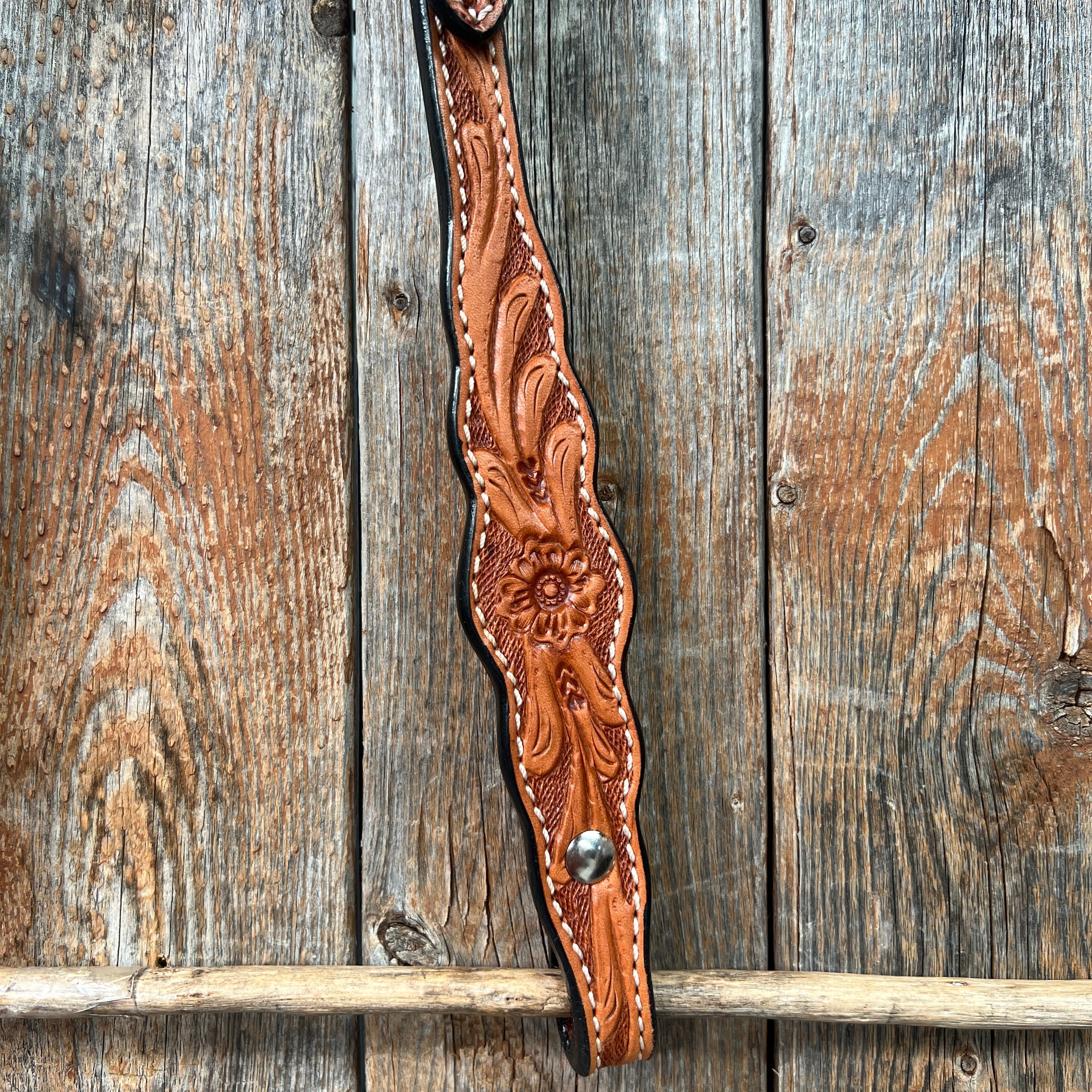 Floral Scalloped Light Oil One Ear Headstall / Bridle — view 3