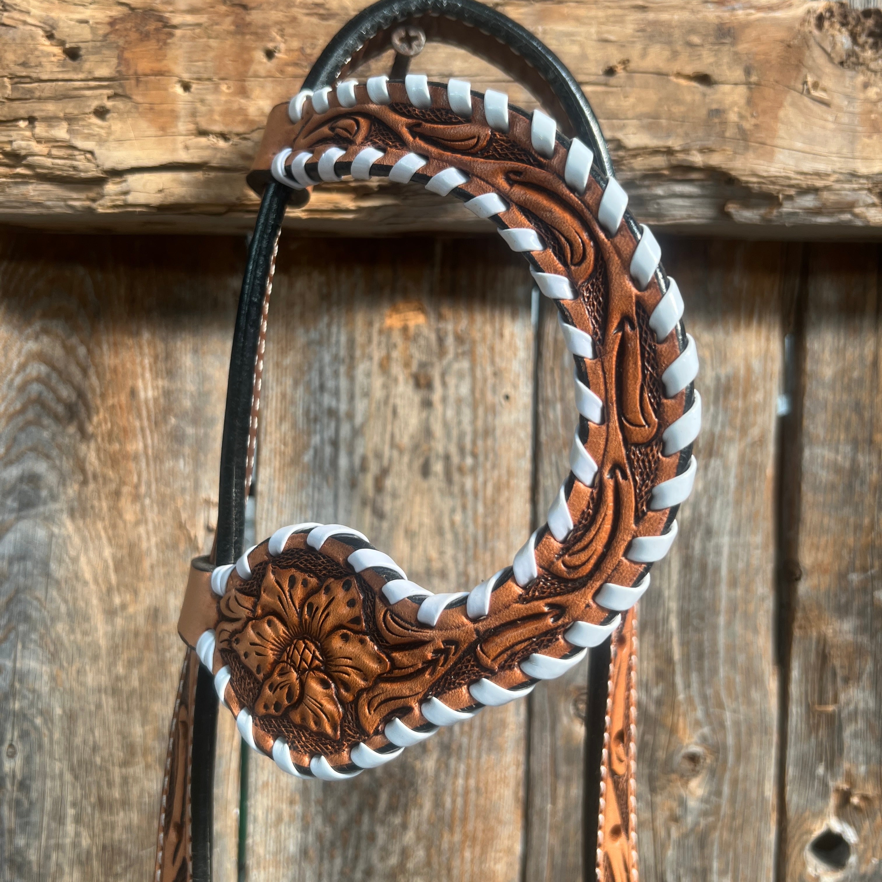 Light Oil Floral Tooled with White Whipstitch One Ear Headstall / Bridle — view 2