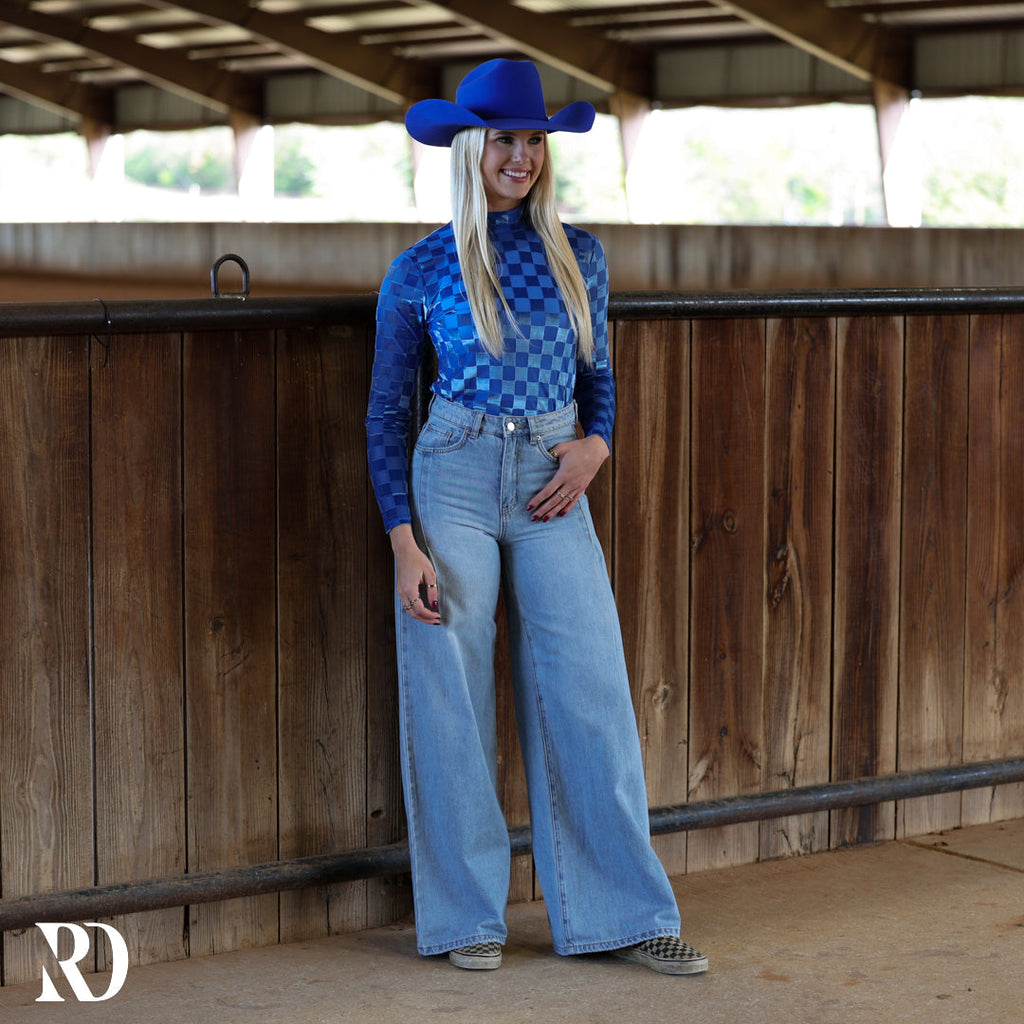 Ava Wide Leg - Light Wash — view 2