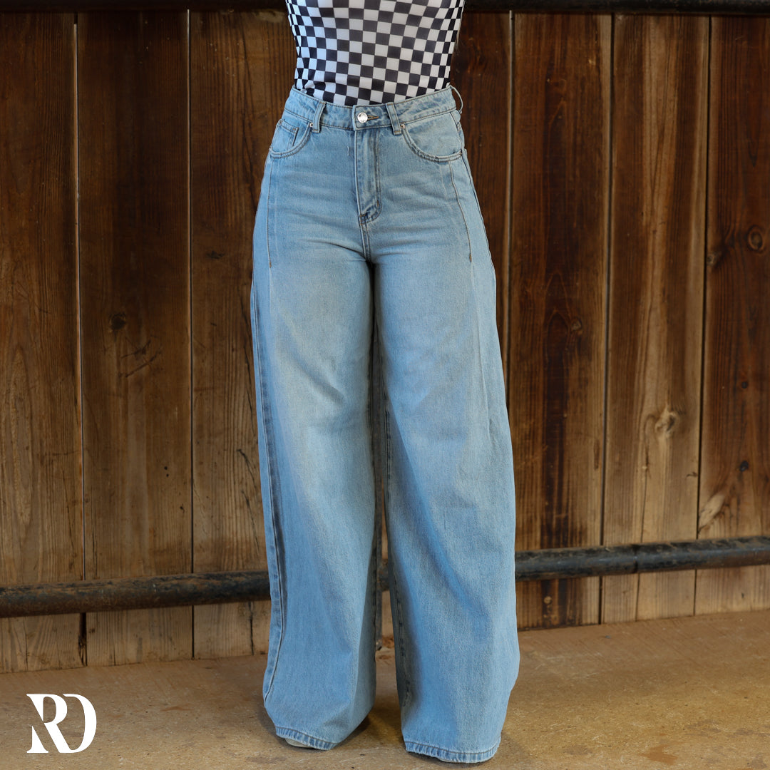 Ava Wide Leg - Light Wash — view 6