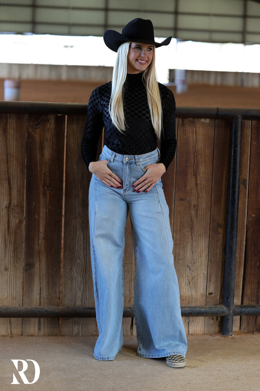 Ava Wide Leg - Light Wash — view 9