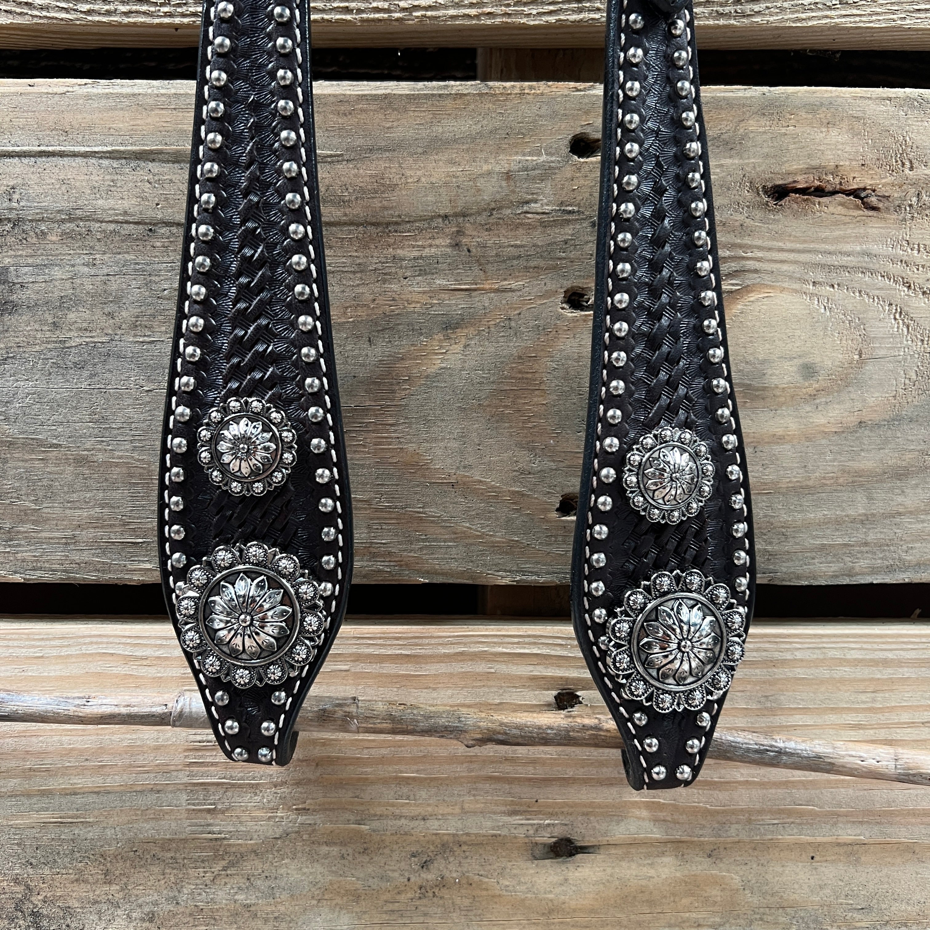 Dark Oil Silver Dot Antique Silver Floral Browband / One Ear Tack Set #BBBC631 — view 5