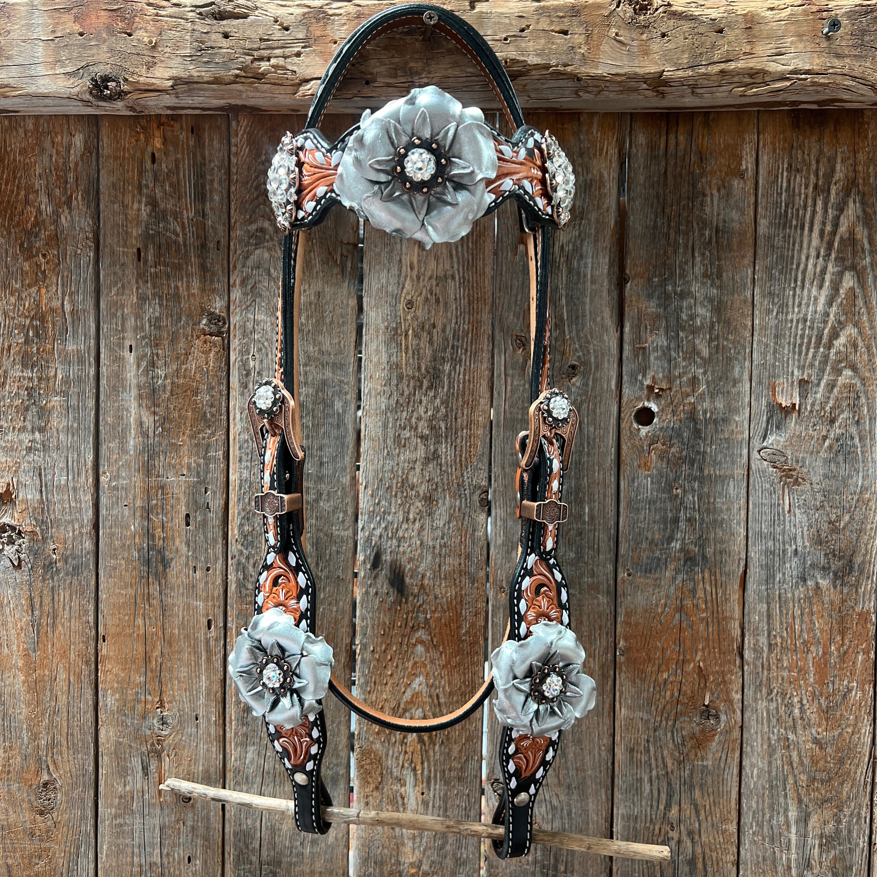 Classic Style Buckstitch Browband/One Ear Headstall & Breastcollar Tack Set BBBC406 — view 3