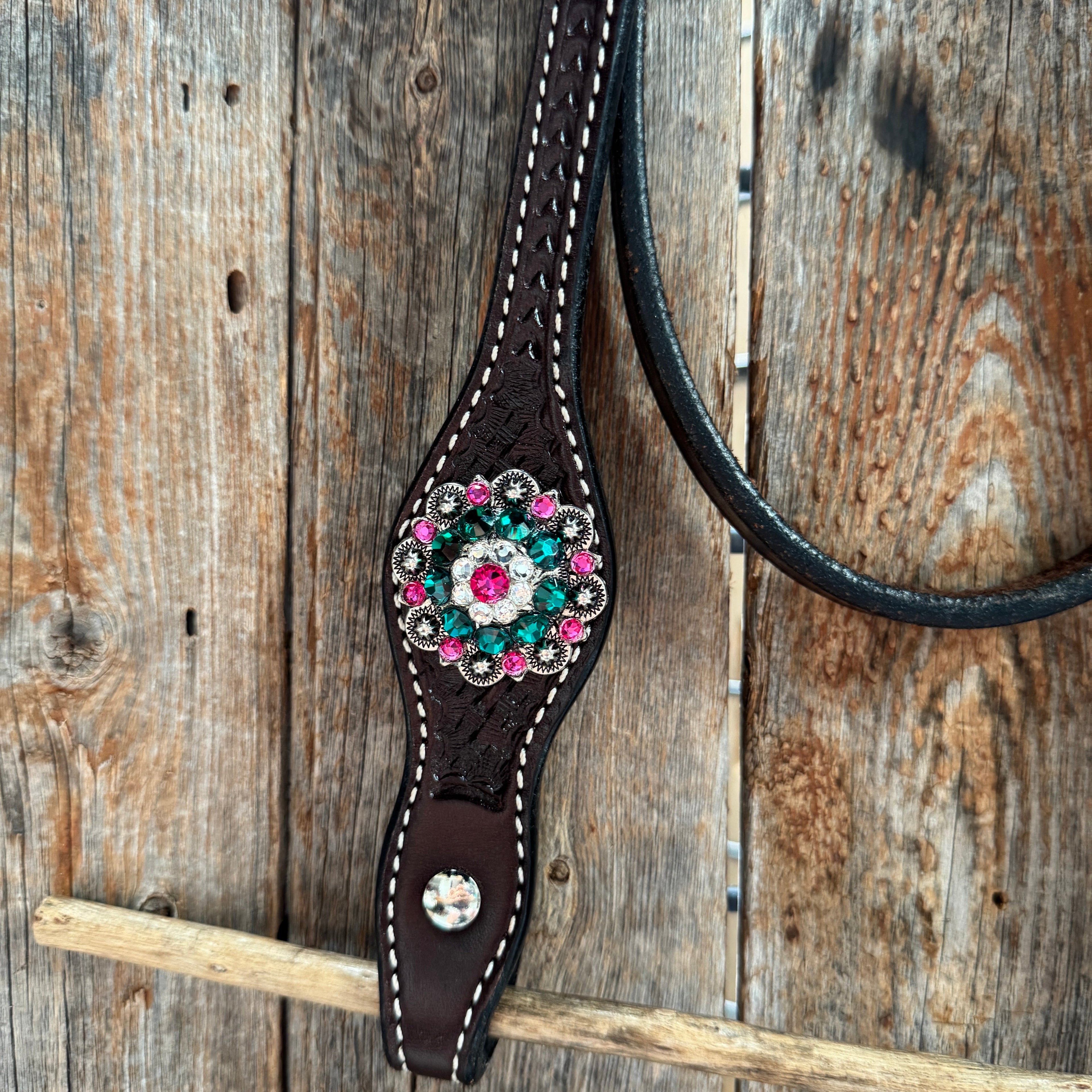 Dark Oil Basketweave Fuchsia, Clear, Emerald Browband/One Ear Tack Set #BBBC673 — view 5