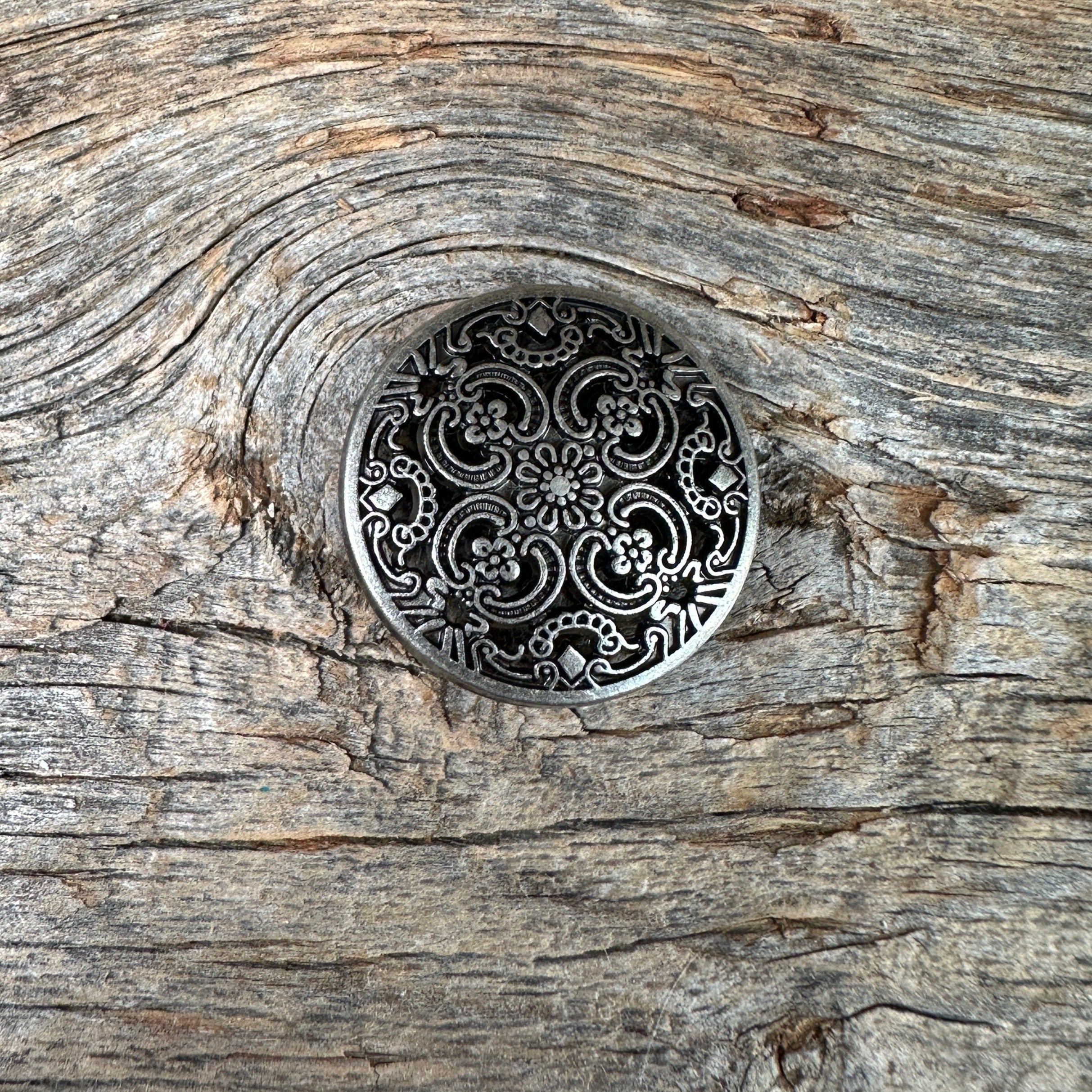 Antique Silver Floral Engraved Concho 1" W225S