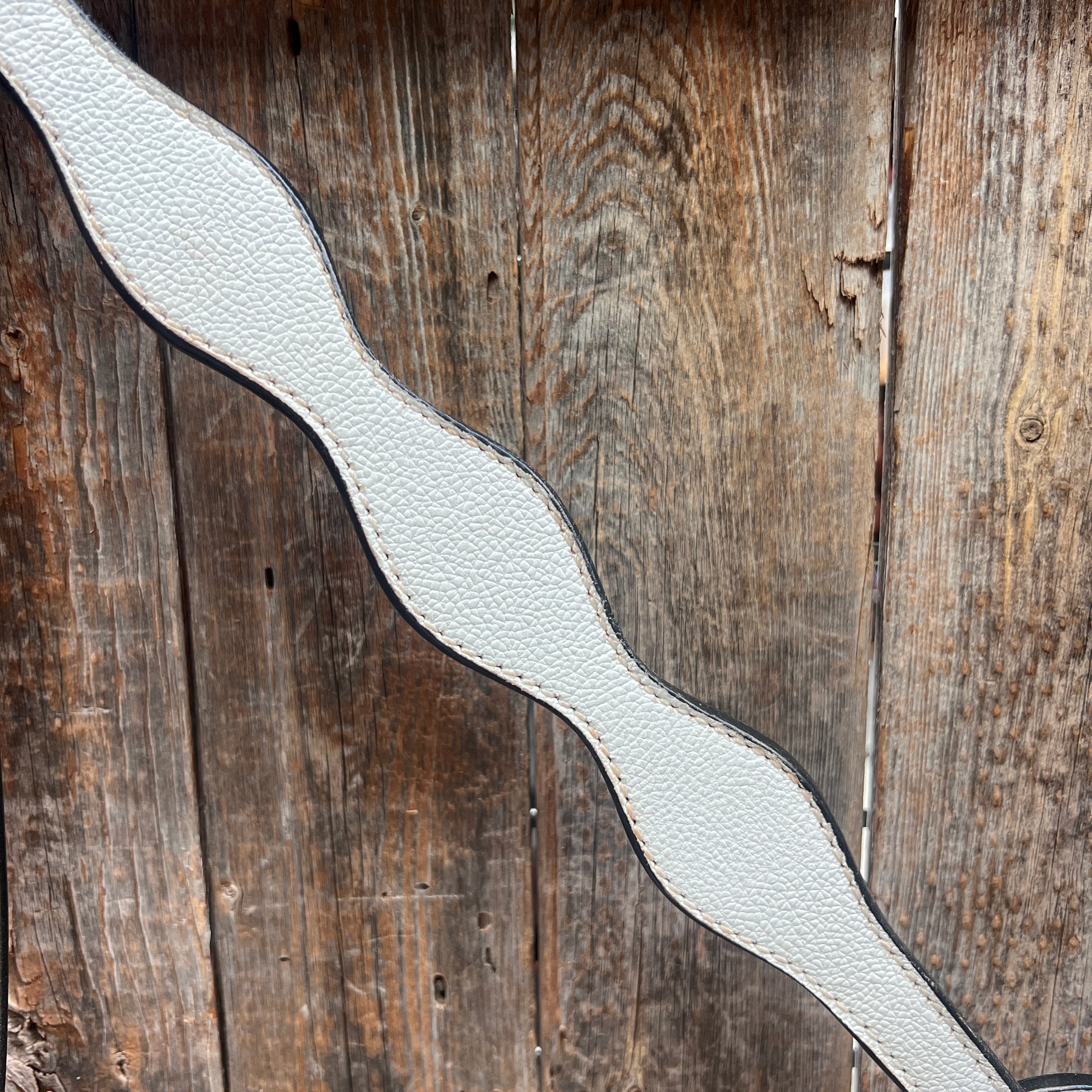 White Genuine Leather Scalloped Tack Sets — view 4