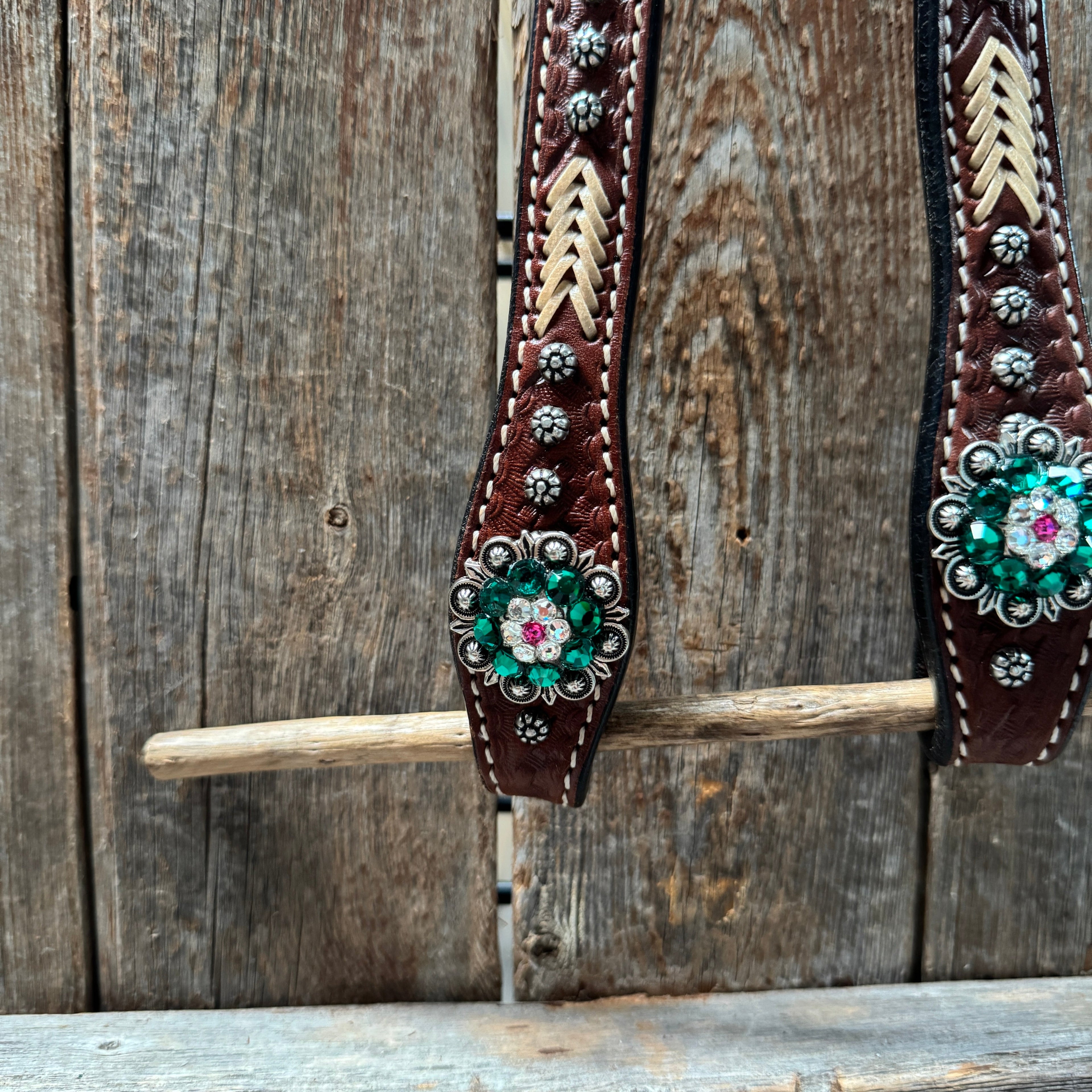 Rawhide Fuchsia, Clear and Emerald One Ear Headstall and Breastcollar Tack Set #OEBC412 — view 5