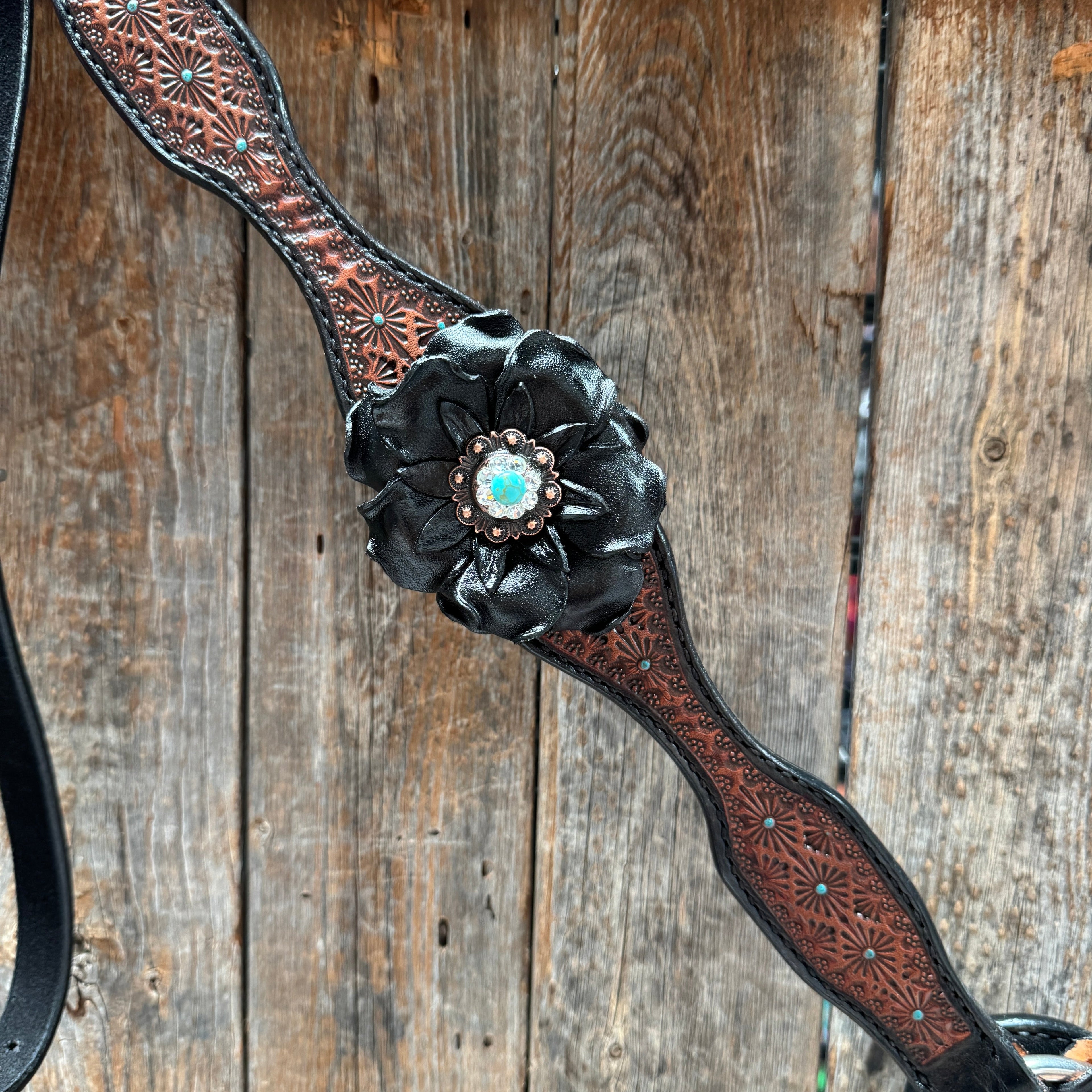 Teal Diamond Turquoise and Clear One Ear - Breastcollar Tack Set #OEBC452 — view 3
