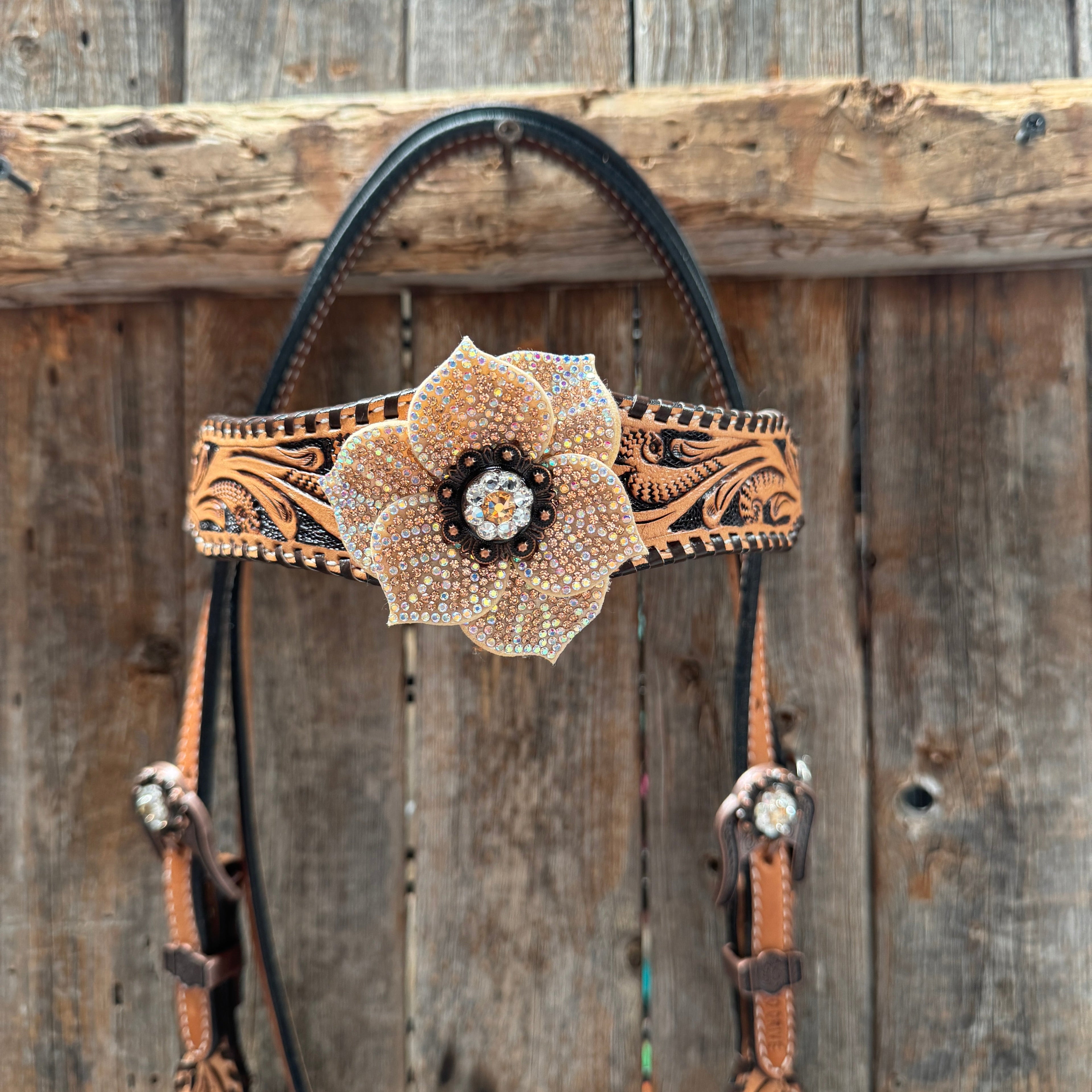 Floral Whipstitch Champagne and Clear Browband - Triangle / Gladiator Breastcollar Tack Set #BBBC462 — view 3