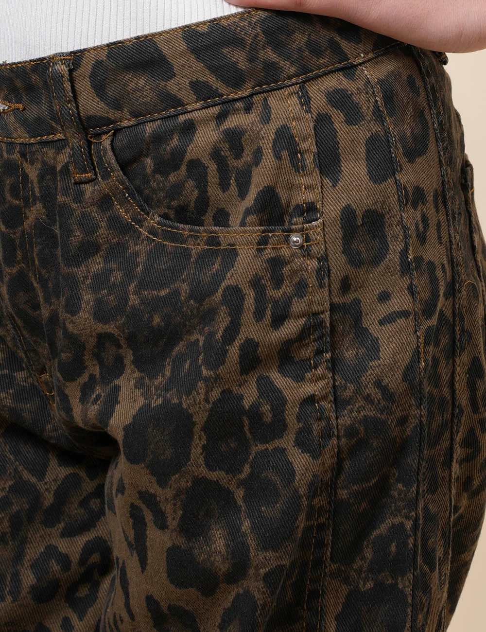 Lottie Leopard Barrel | Jeans — view 7