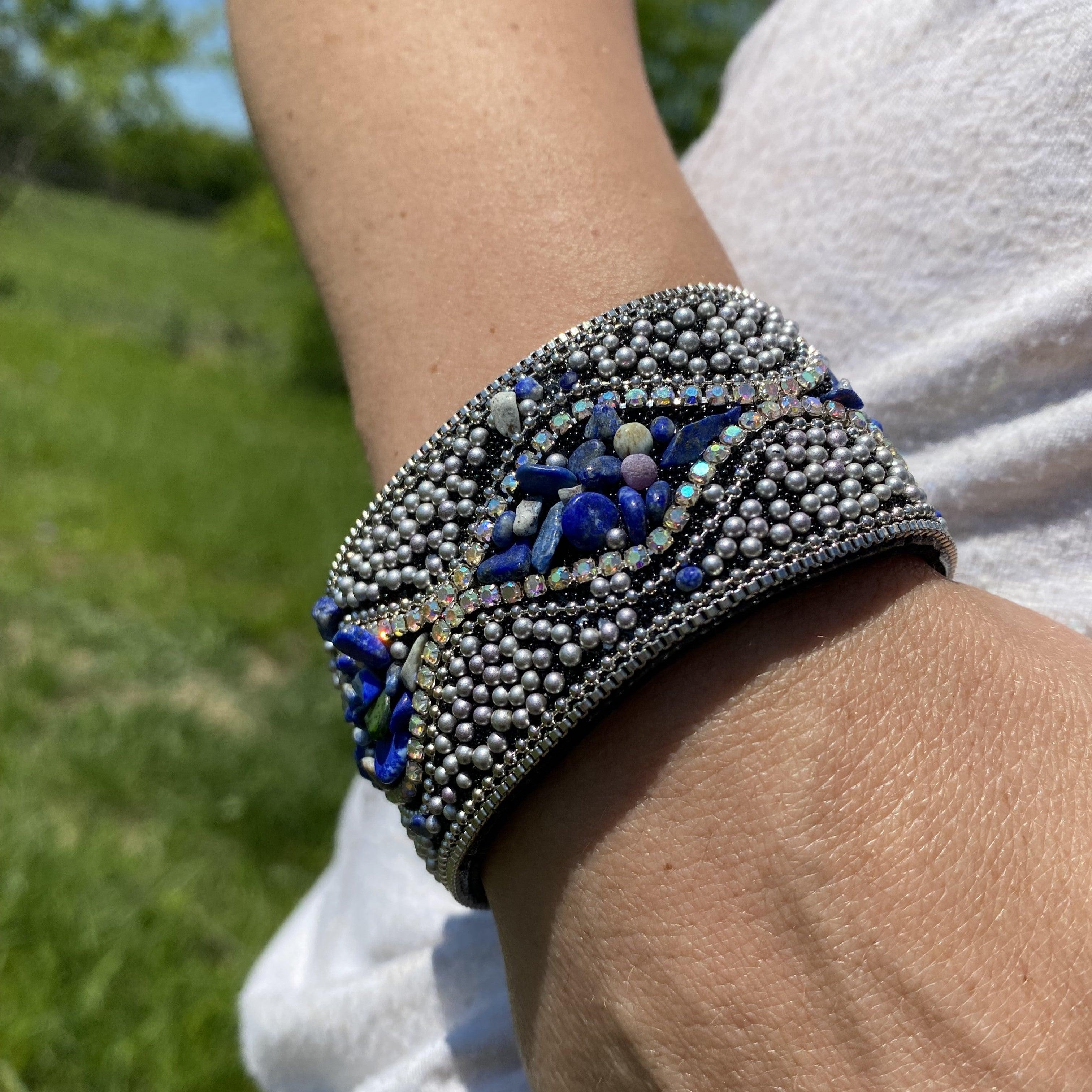 Navy and Silver Bead and Stone Fashion Bracelet XI106