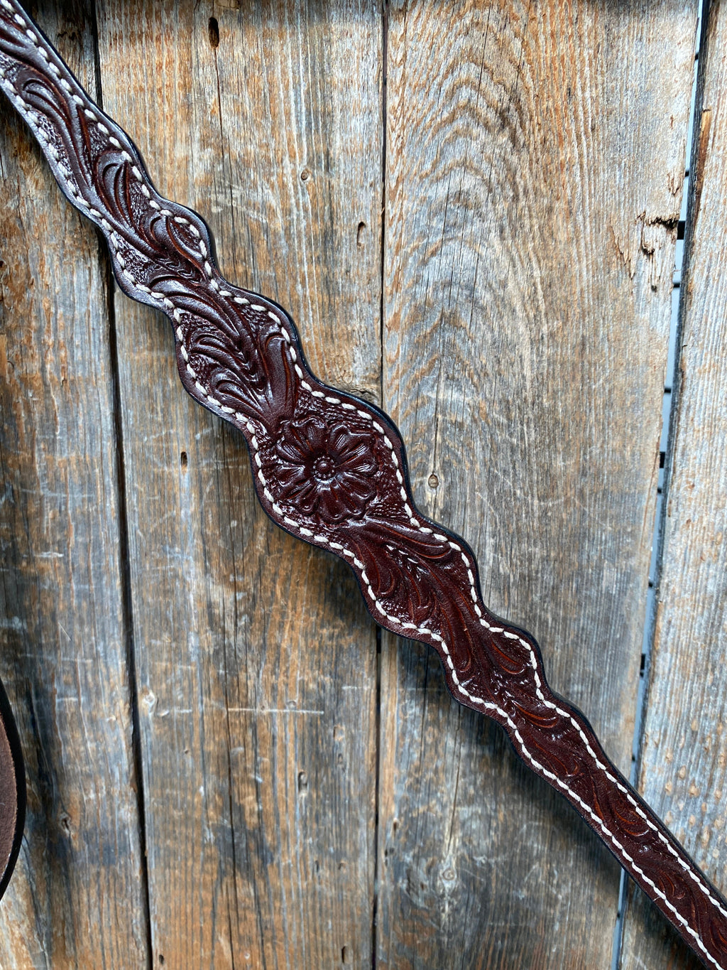 Floral Scalloped Dark Oil Breastcollar — view 2