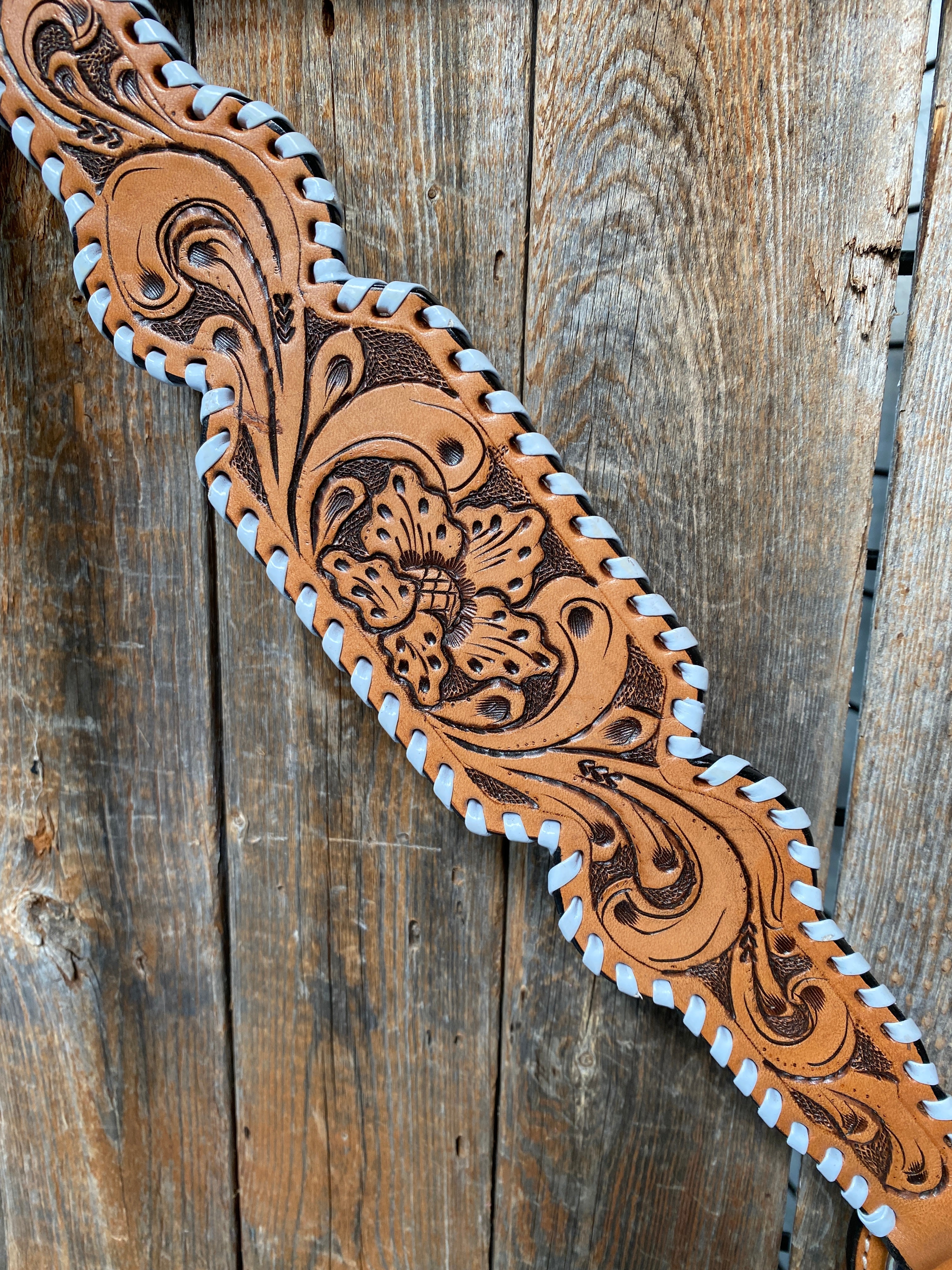Light Oil Floral Tooled - White Whipstitch Breastcollar — view 2