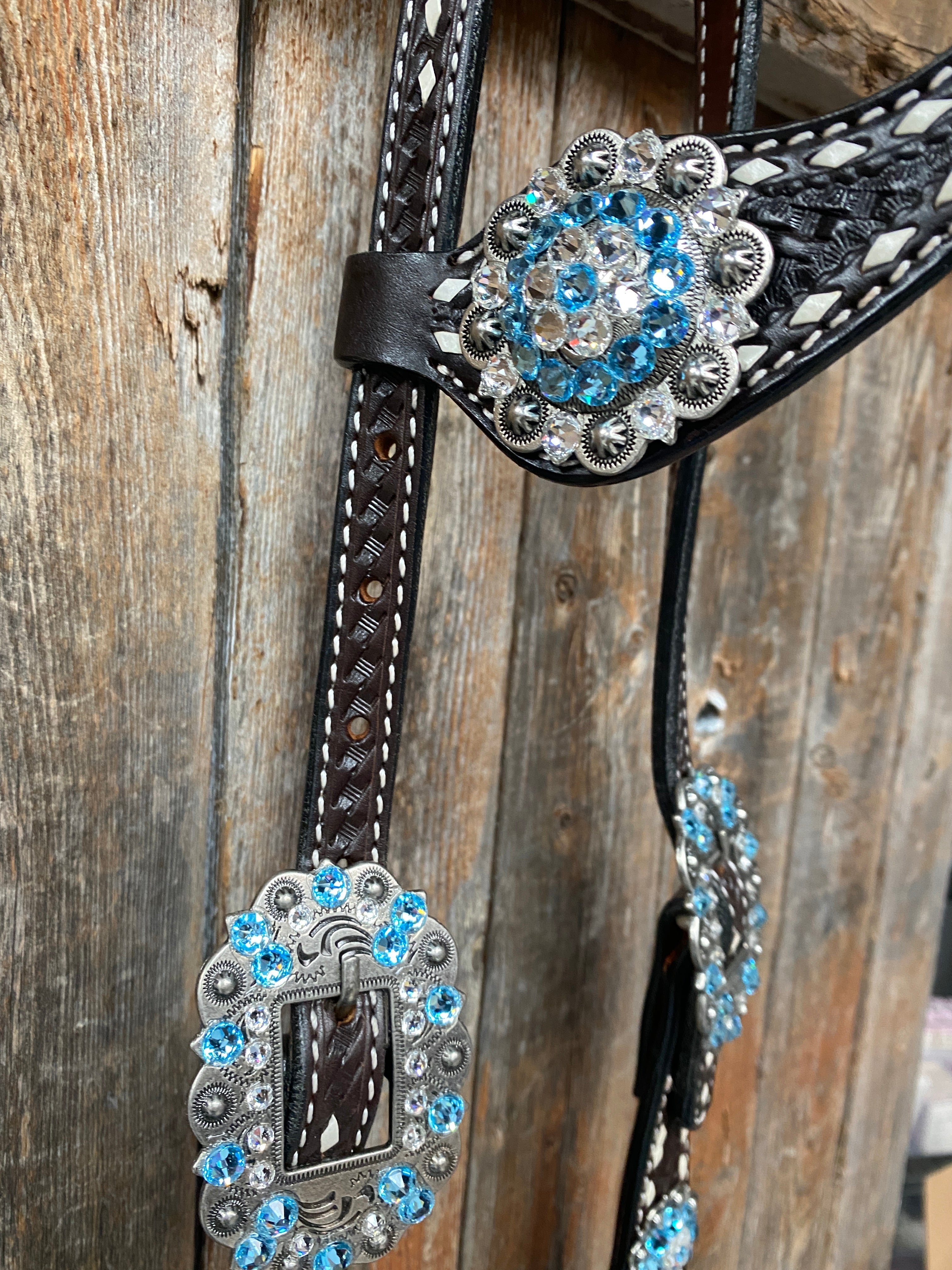 Dark Oil Buckstitch Aqua and Clear One Ear & Breastcollar Tack Set #OEBC439 — view 5