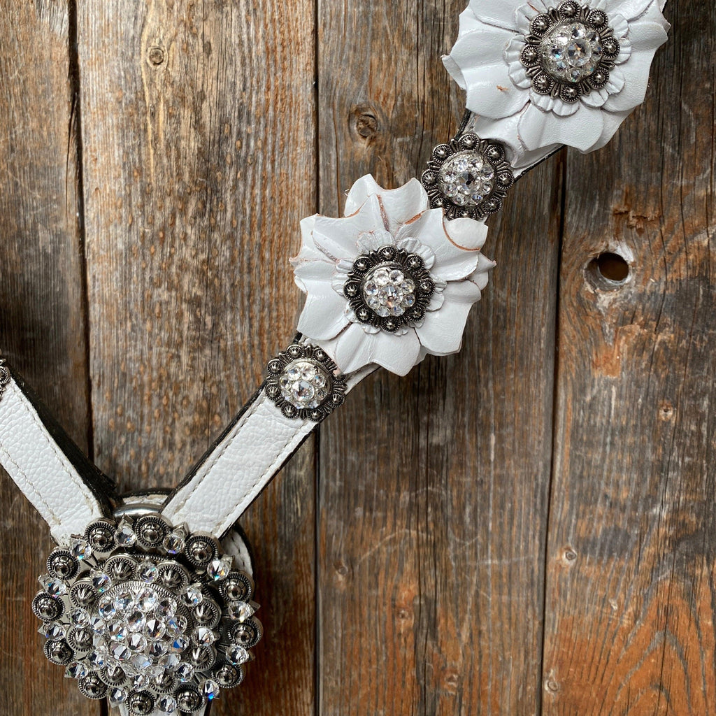 White Floral One Ear & Breastcollar Tack Set #OEBC440 — view 5