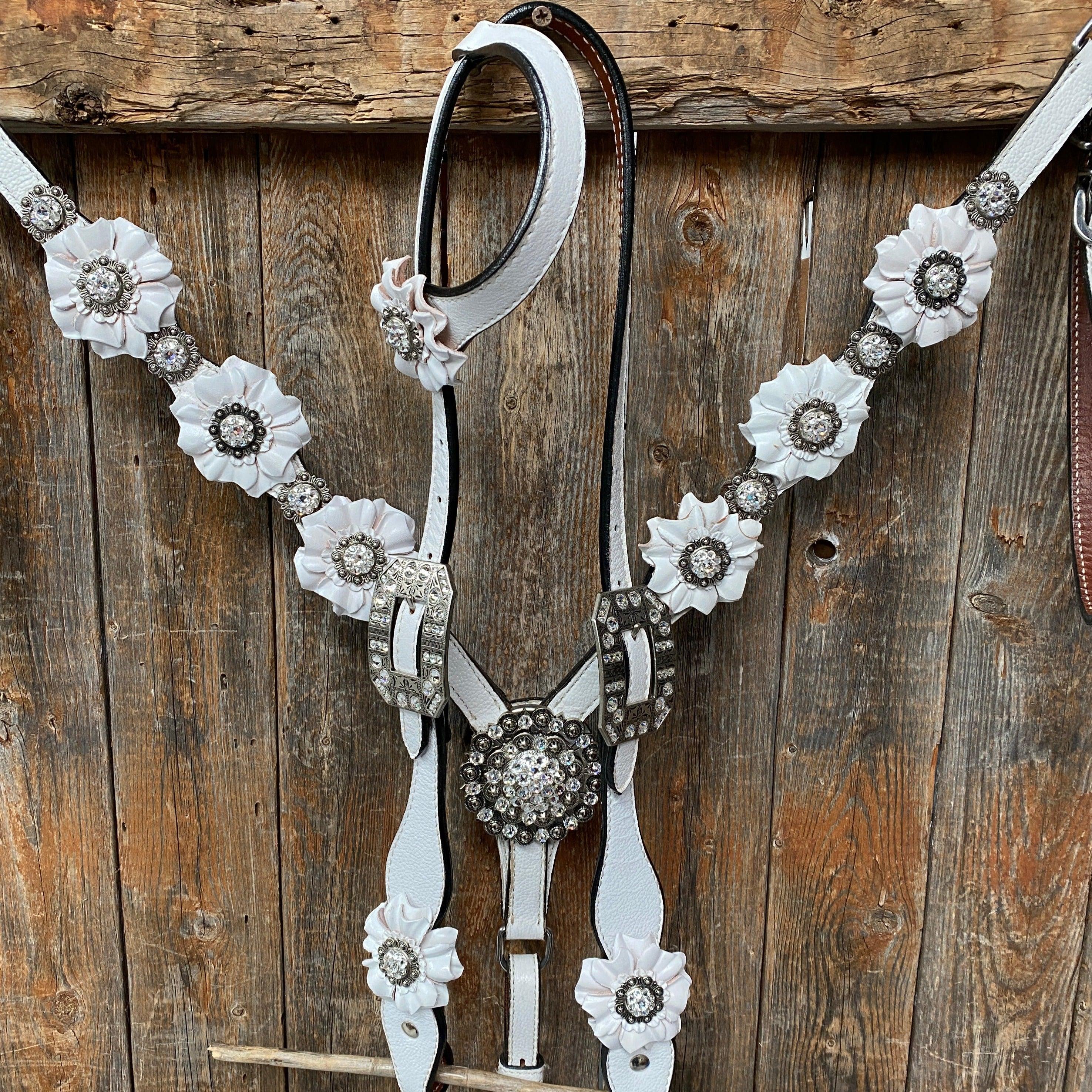 White Floral One Ear & Breastcollar Tack Set #OEBC440
