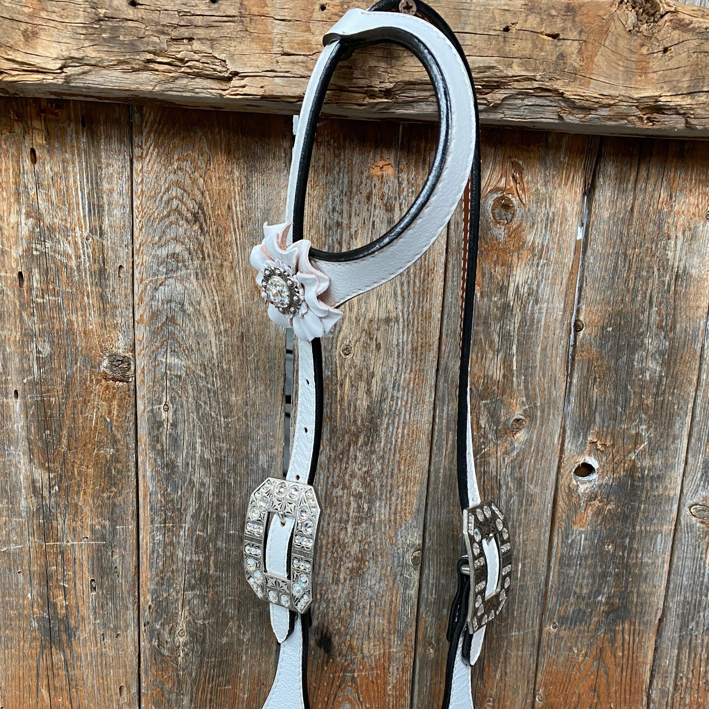 White Floral One Ear & Breastcollar Tack Set #OEBC440 — view 3