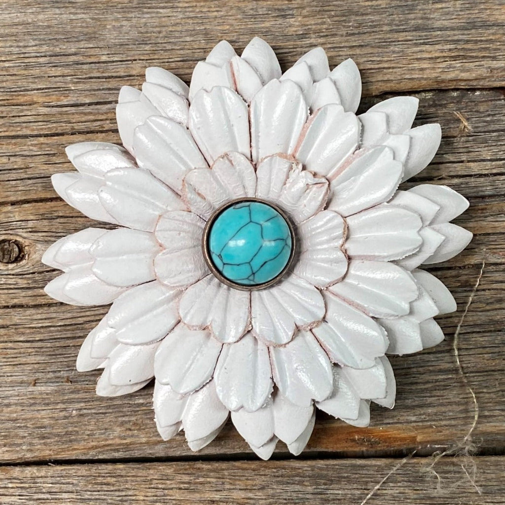 White Daisy Flower With Round Turquoise Cabochon
