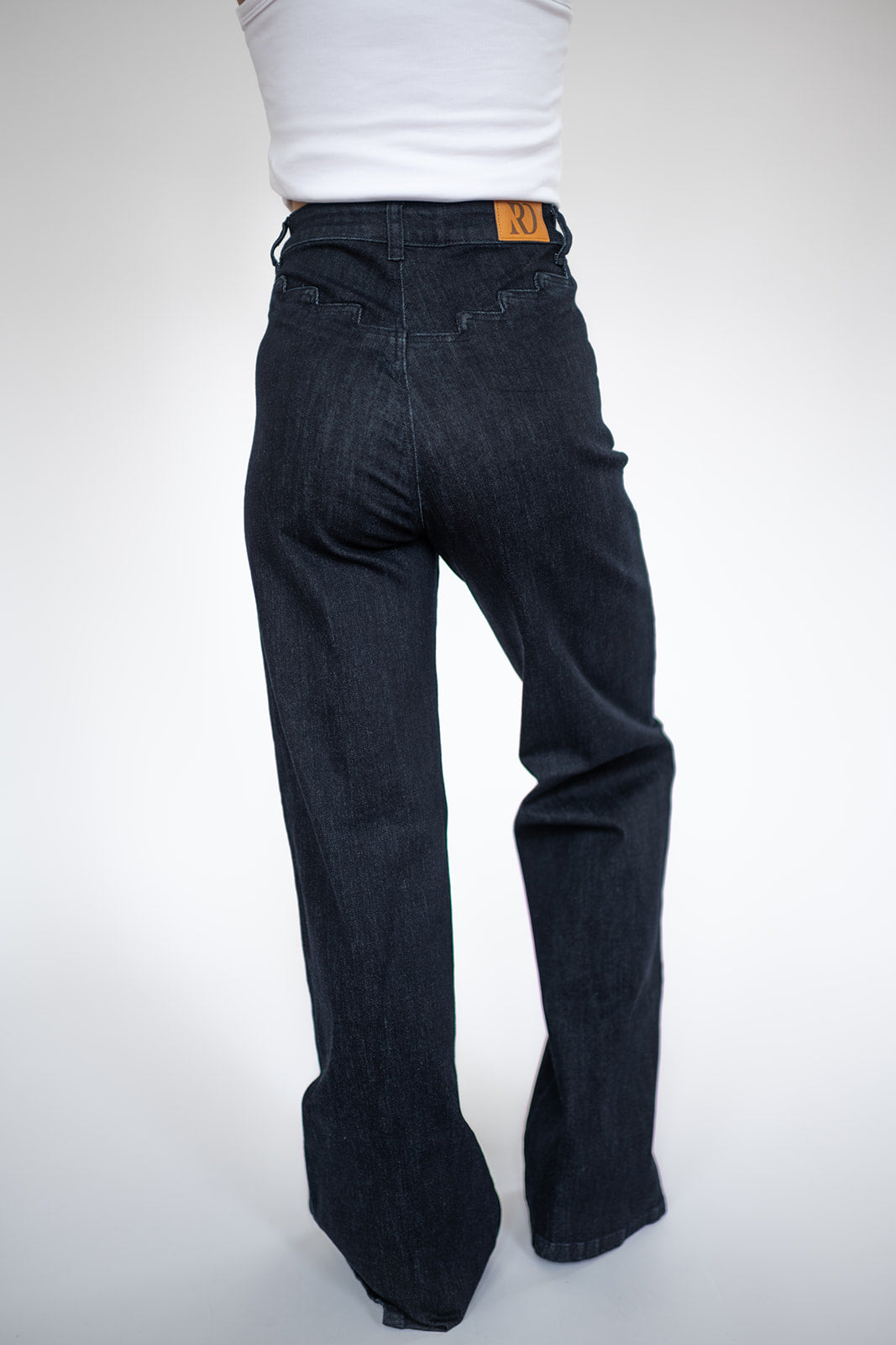 Shania Vintage - Dark Wash — view 3