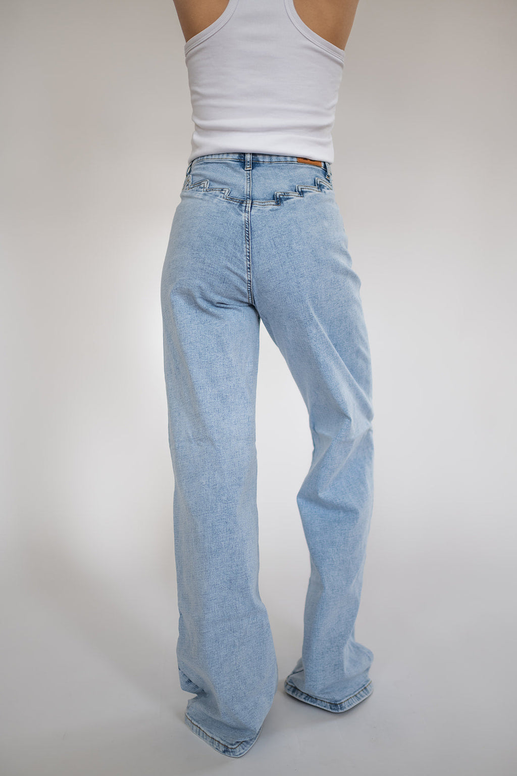 Shania Vintage - Light Wash — view 3